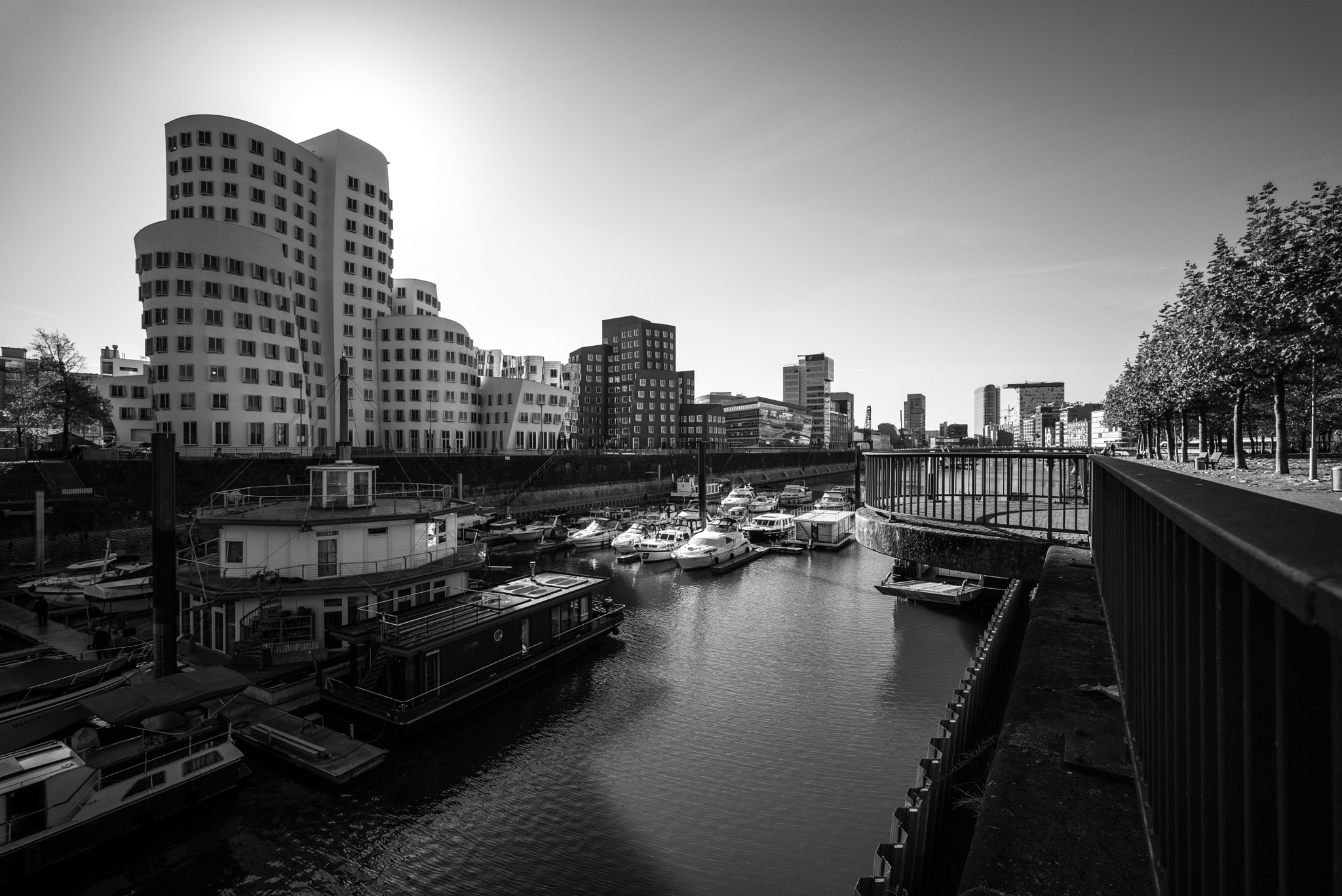 Elmarit-M 1:2.8/21 sample photo. Medienhafen photography