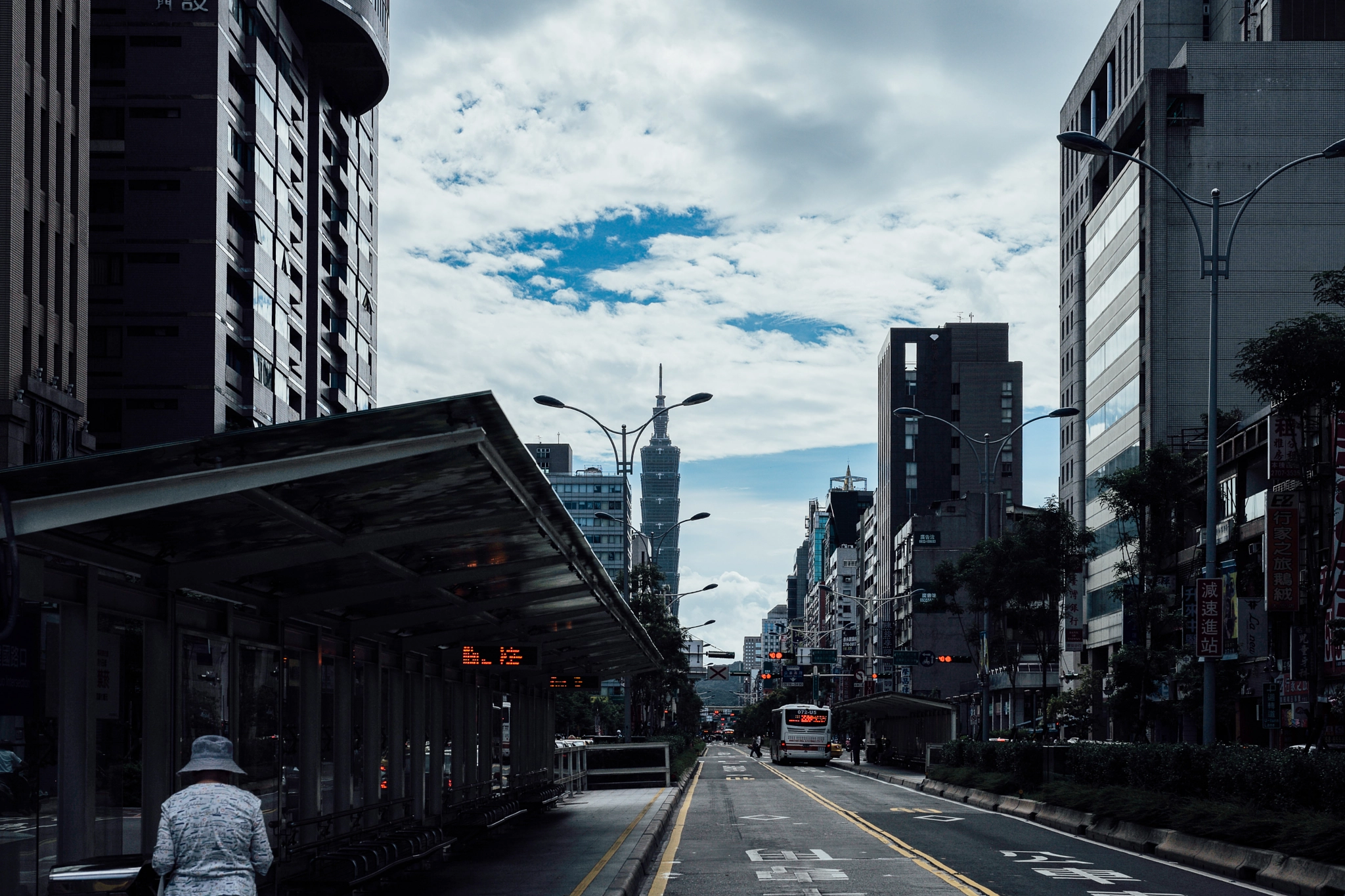 Leica APO-Summicron-M 50mm F2 ASPH sample photo. Lazy hazy crazy days of taipei.jpeg photography