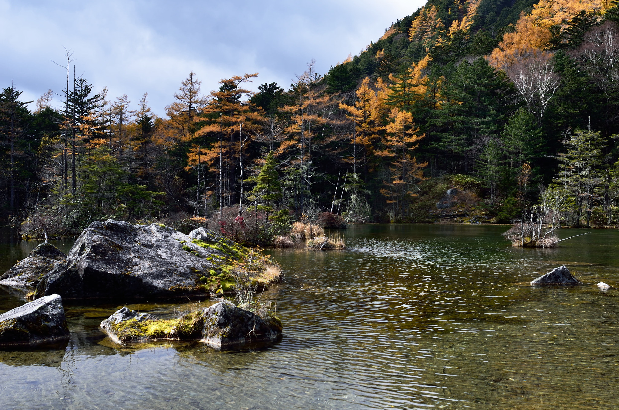 Nikon D7000 + Nikon AF Nikkor 24mm F2.8D sample photo. 明神池(b) / kamikouchi photography