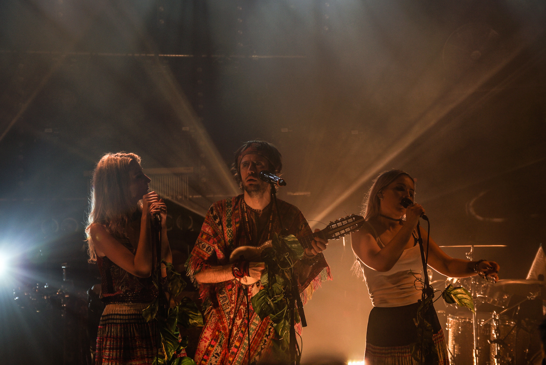 Sony SLT-A77 sample photo. Crystal fighters @ trabendo photography