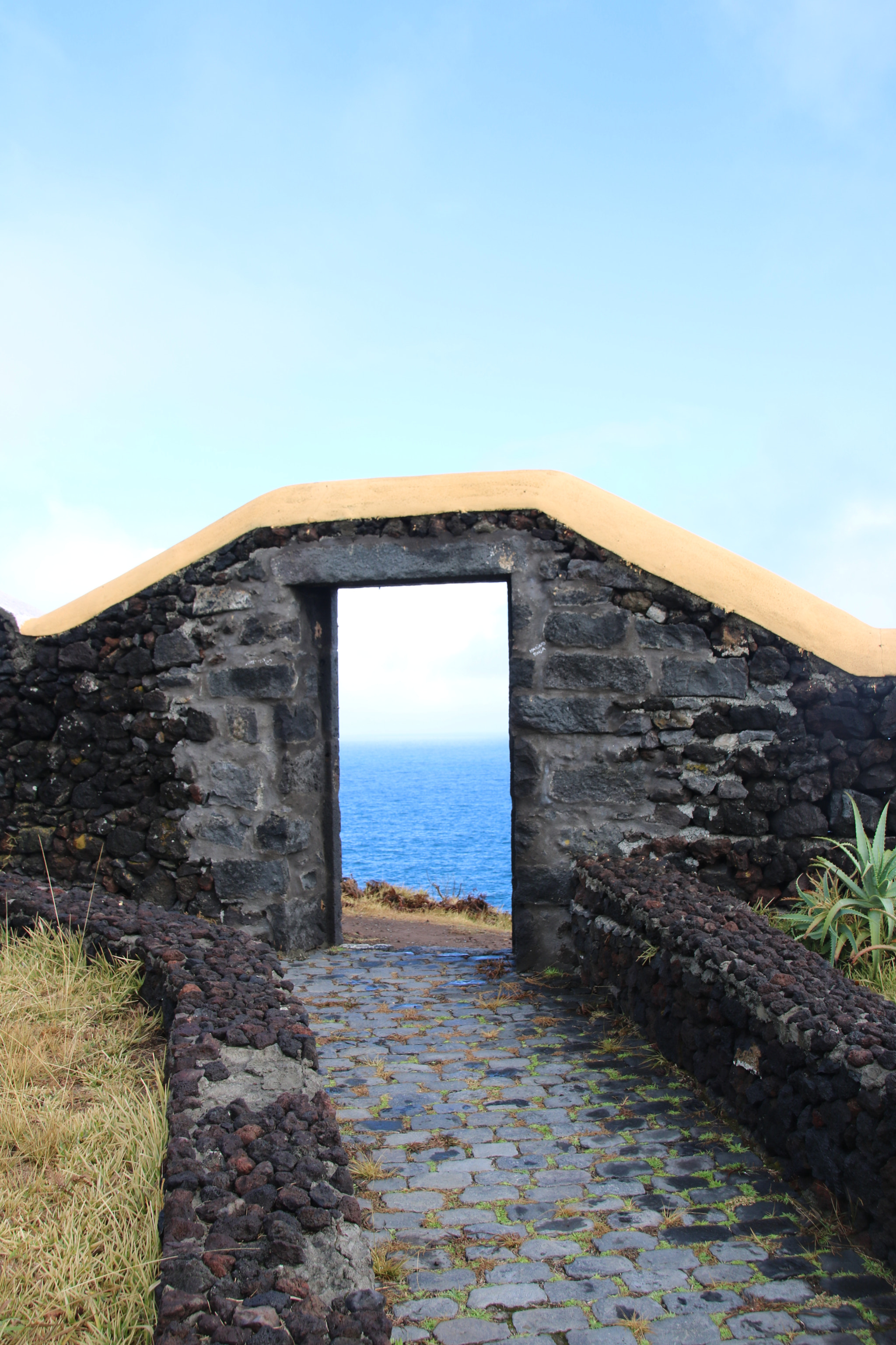 Sigma 18-250mm F3.5-6.3 DC OS HSM sample photo. Door to the ocean photography
