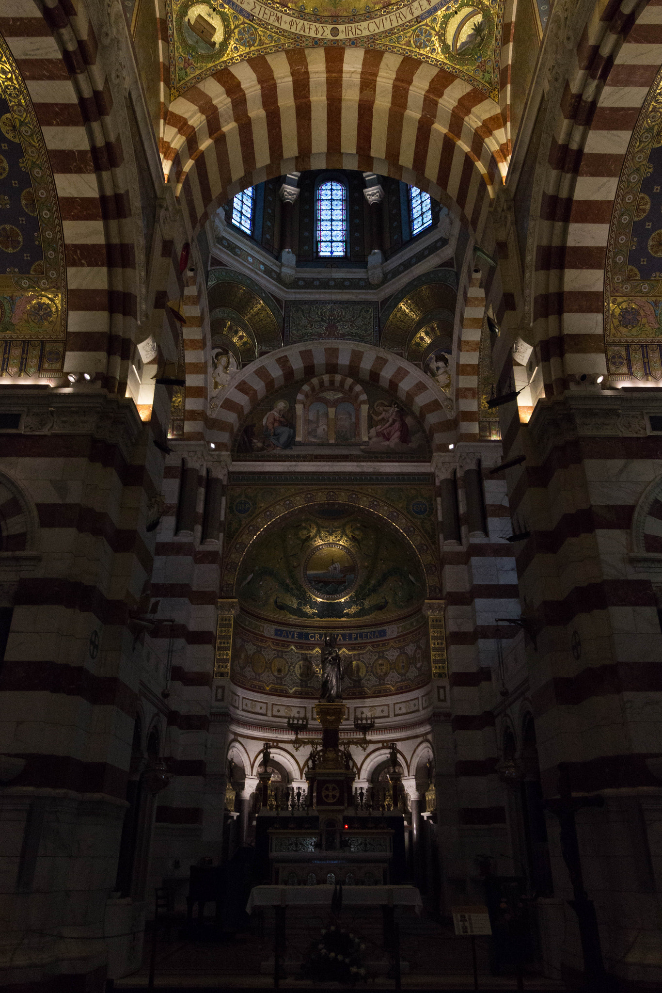 Canon EOS 600D (Rebel EOS T3i / EOS Kiss X5) + Canon EF-S 10-22mm F3.5-4.5 USM sample photo. Notre-dame de la garde photography