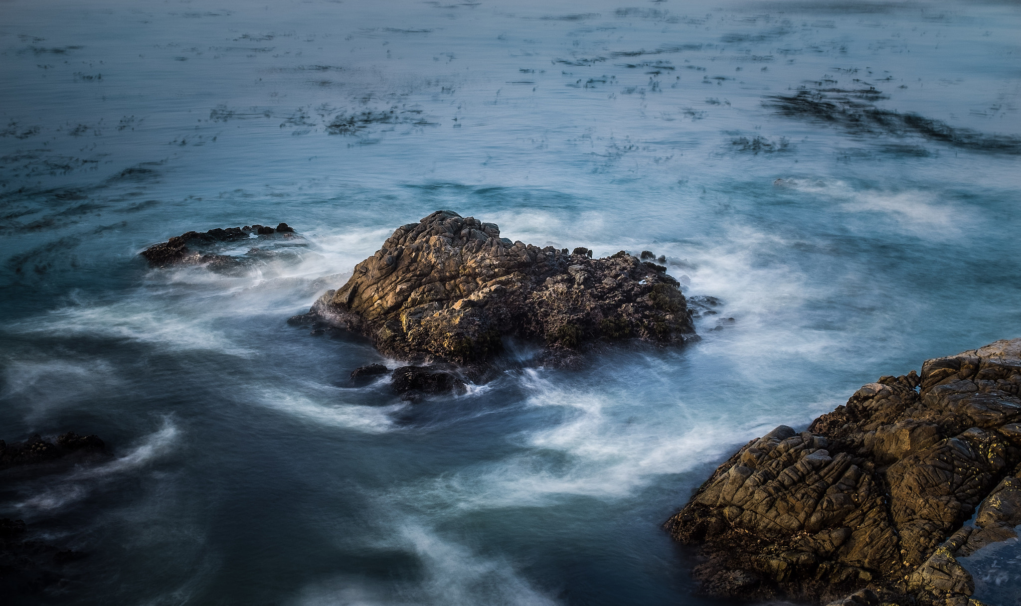 ZEISS Touit 32mm F1.8 sample photo. Rock photography