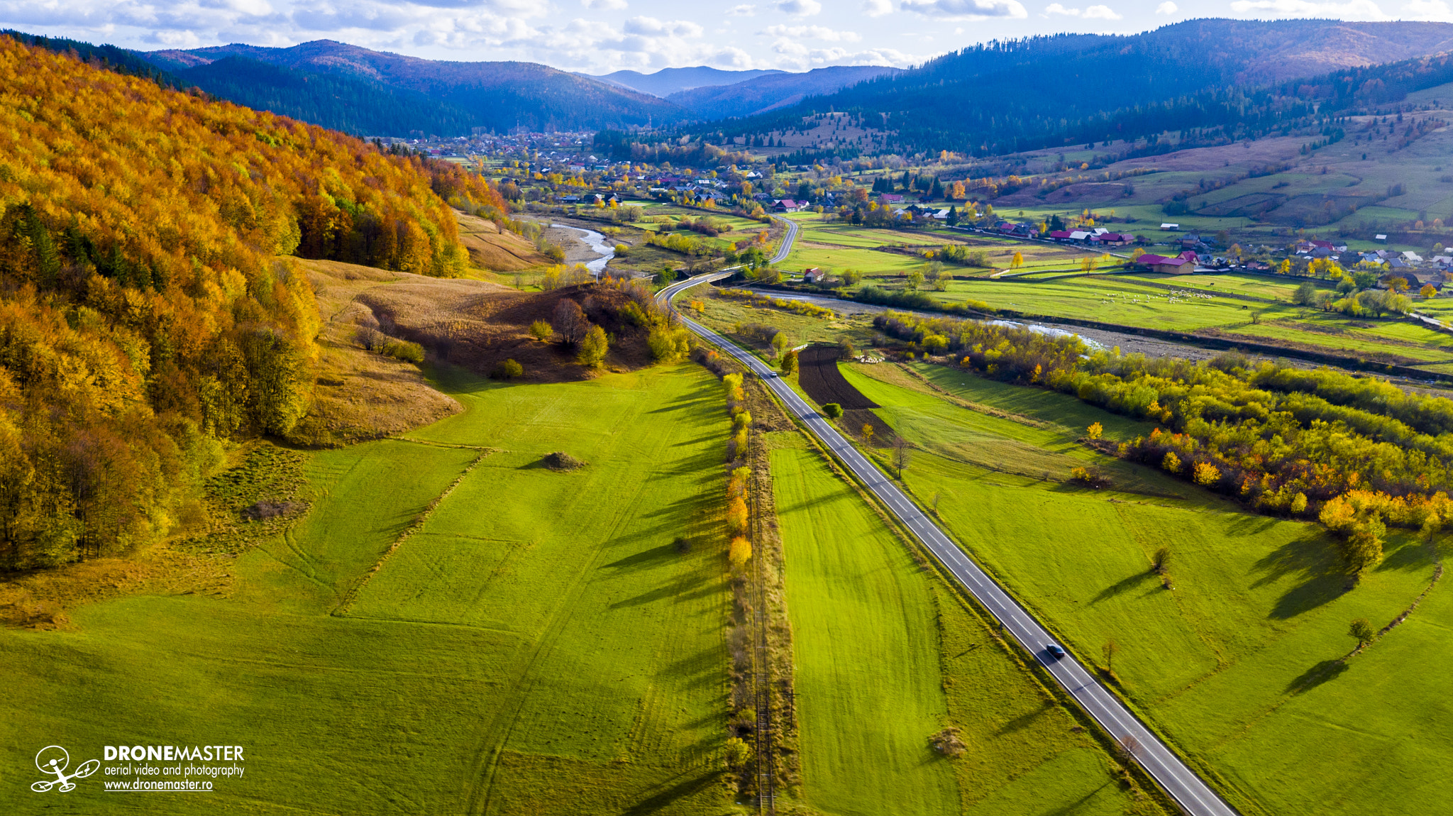 DJI FC550 sample photo. Road to putna photography