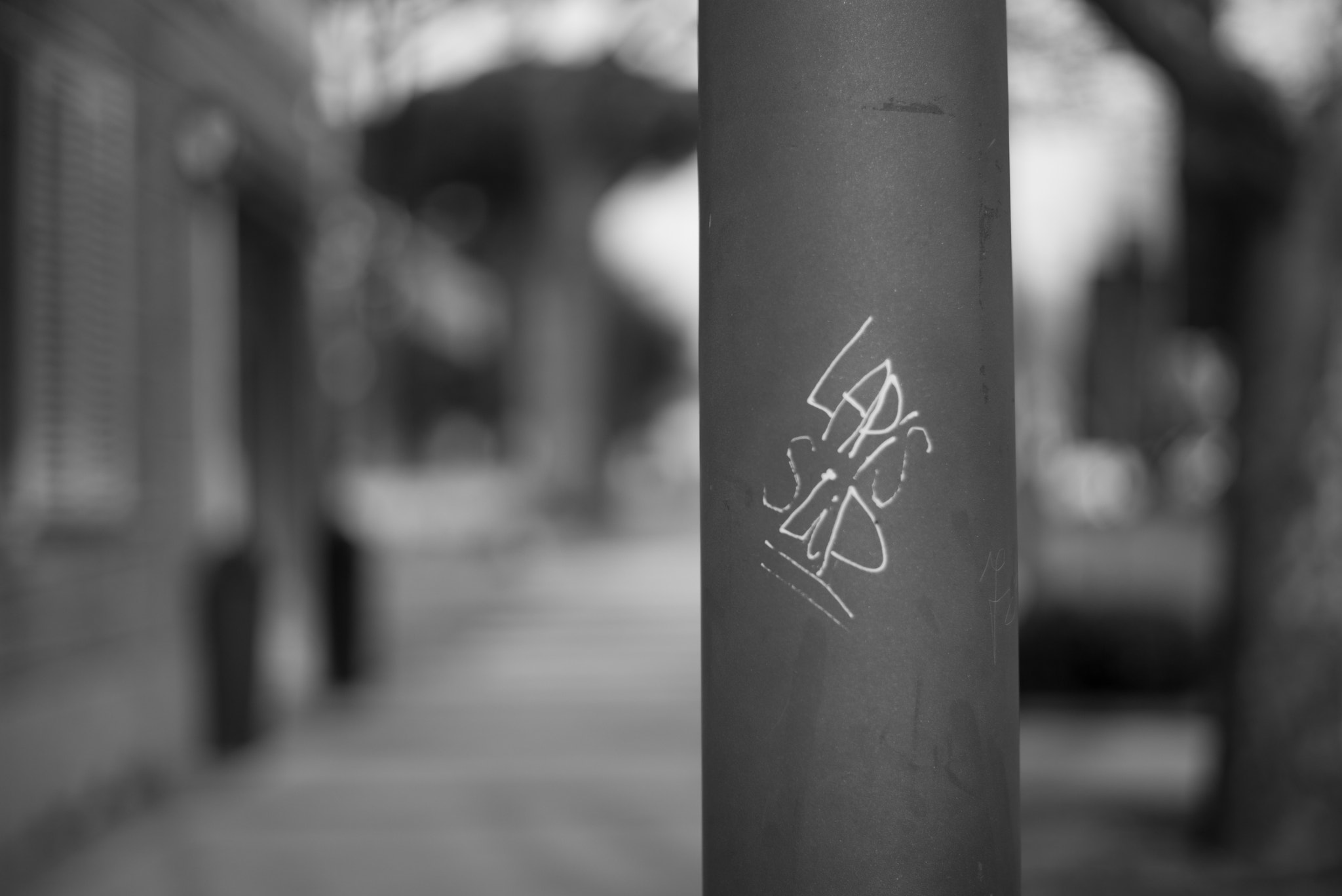 Summilux-M 1:1.4/50 sample photo. Urban sign photography