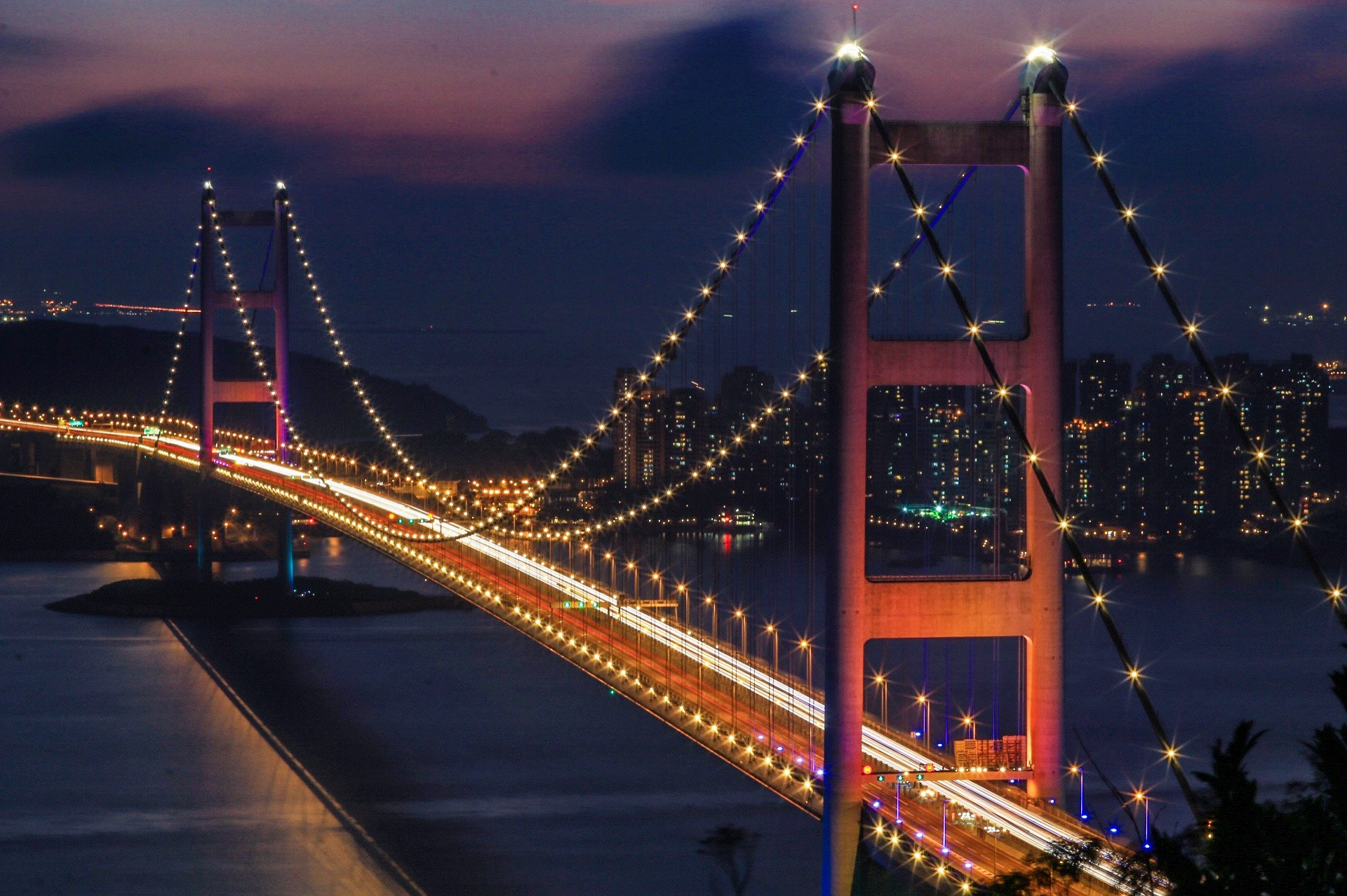 Canon EF 70-200mm F4L USM sample photo. Tsing ma bridge is falling down photography