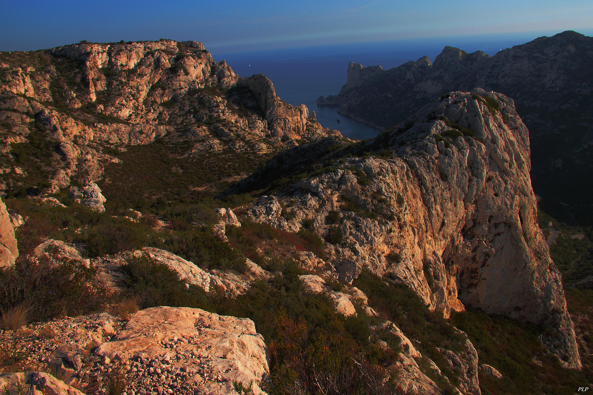 Canon EF-S 18-135mm F3.5-5.6 IS sample photo. Calanque de sormiou photography