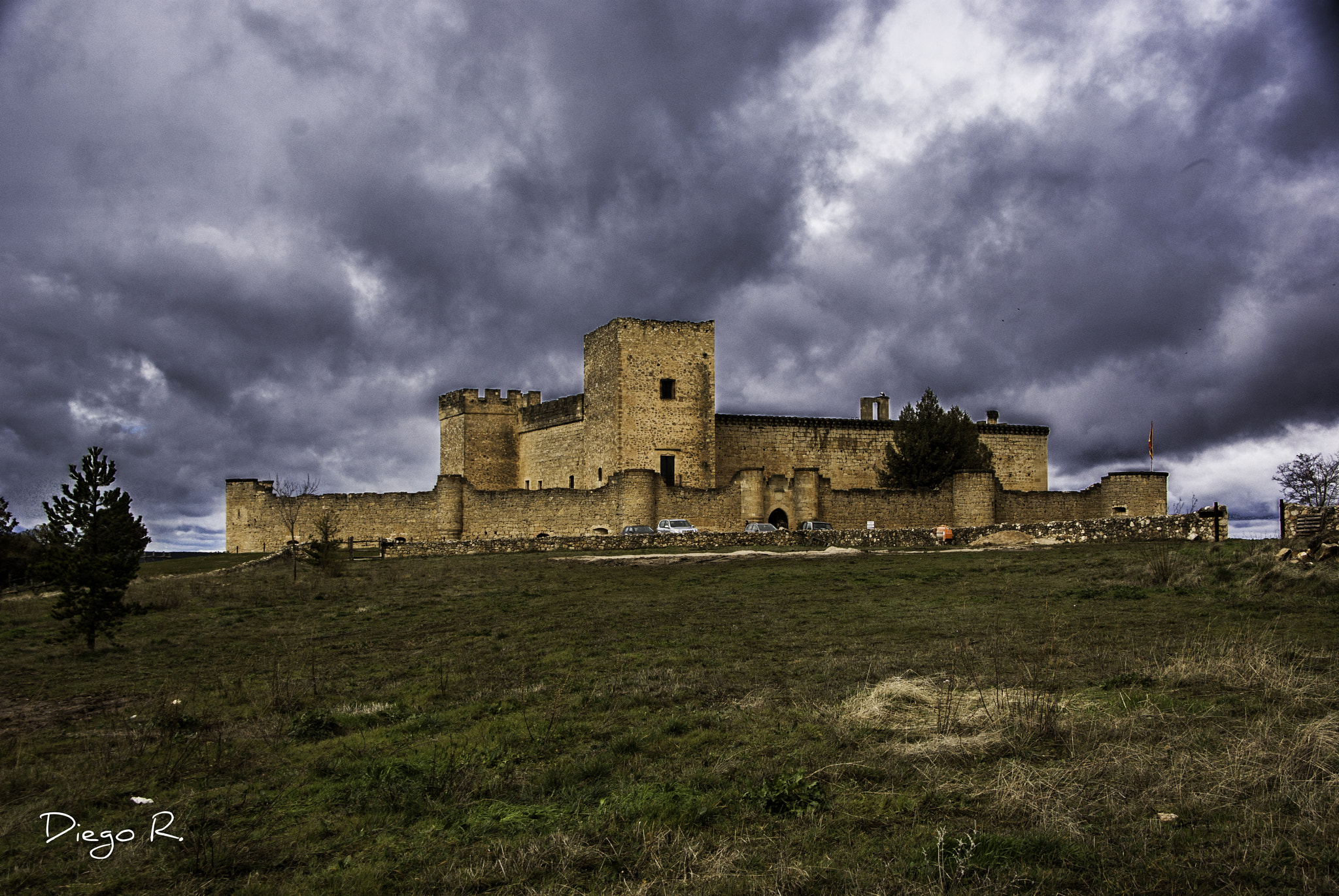 Pentax K200D + Tamron AF 18-250mm F3.5-6.3 Di II LD Aspherical (IF) Macro sample photo. Castillo de pedraza photography