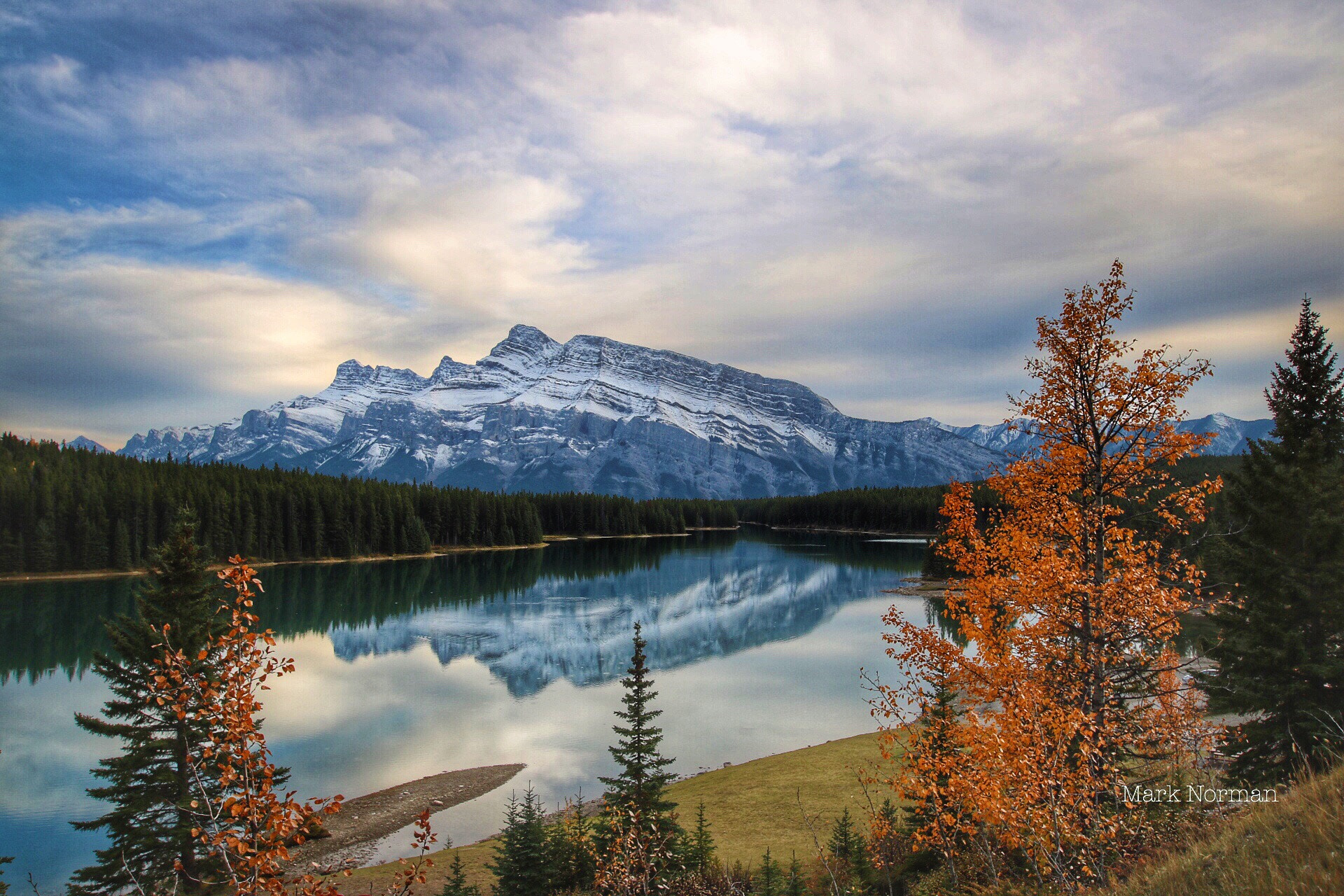 Sigma 10-20mm F3.5 EX DC HSM sample photo. Mount arundle from two jack lake photography