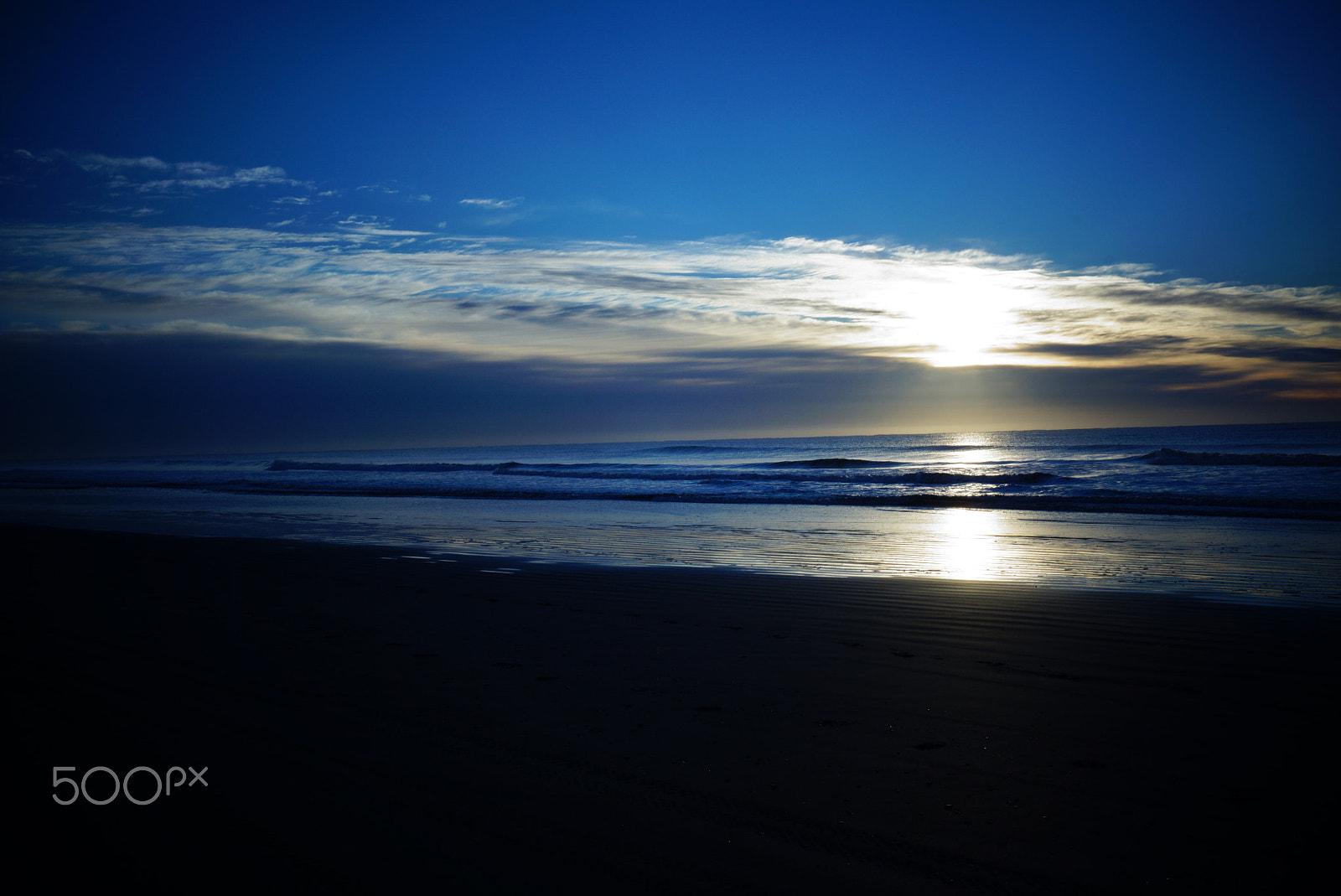 Sony DT 18-135mm F3.5-5.6 SAM sample photo. Sunrise in mda photography