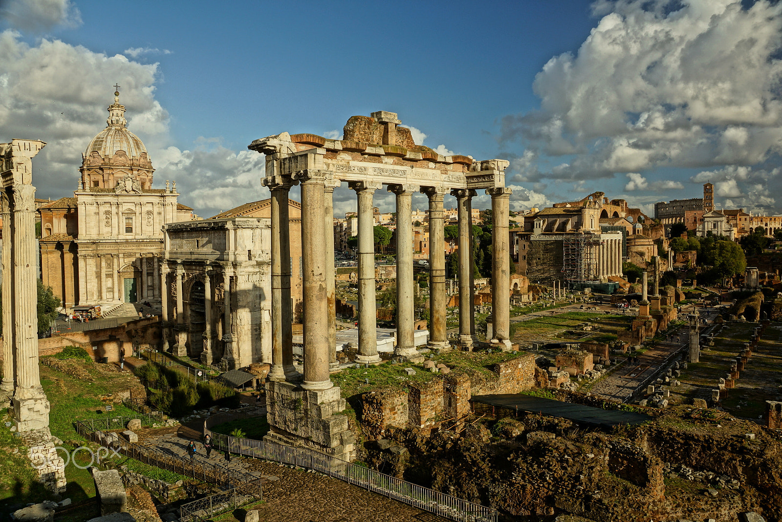 Sony DT 18-135mm F3.5-5.6 SAM sample photo. Roma photography