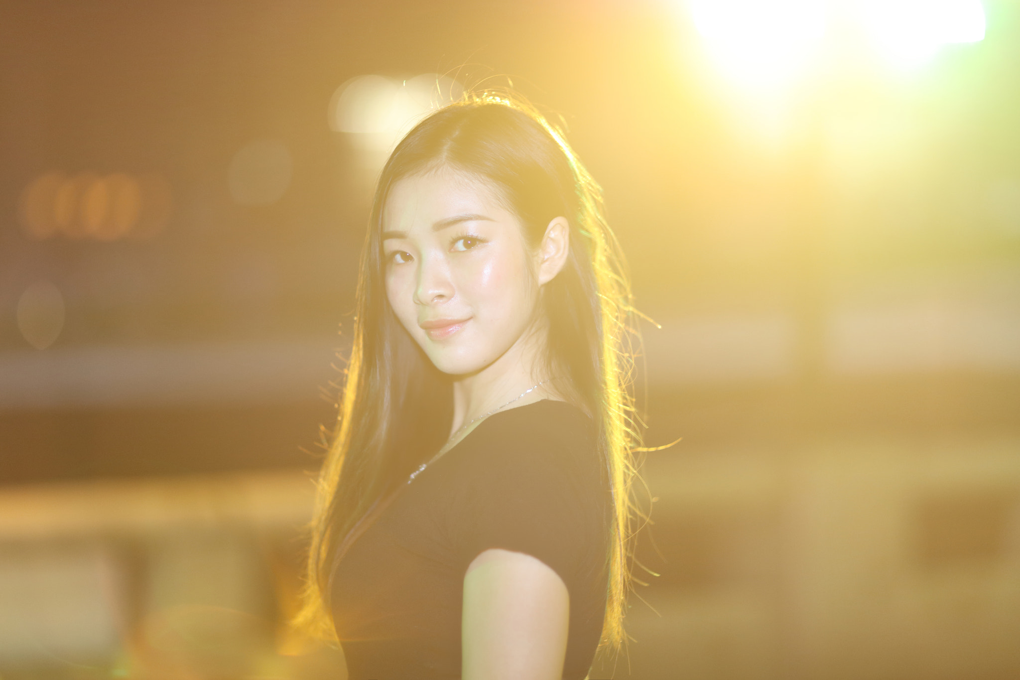 Canon EF 85mm F1.2L II USM sample photo. 夜色 photography