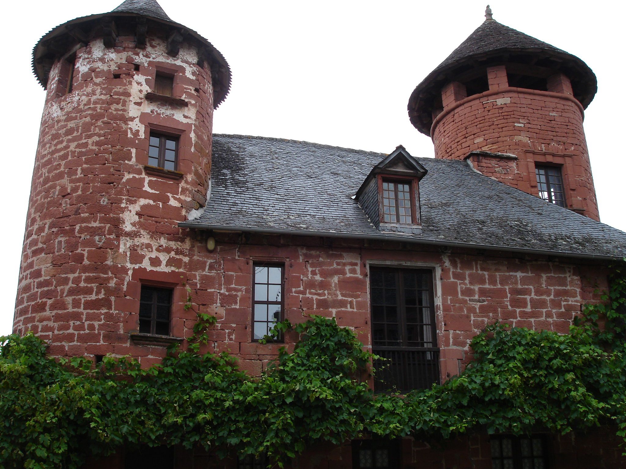 Sony DSC-W7 sample photo. Collonges-la-rouge photography