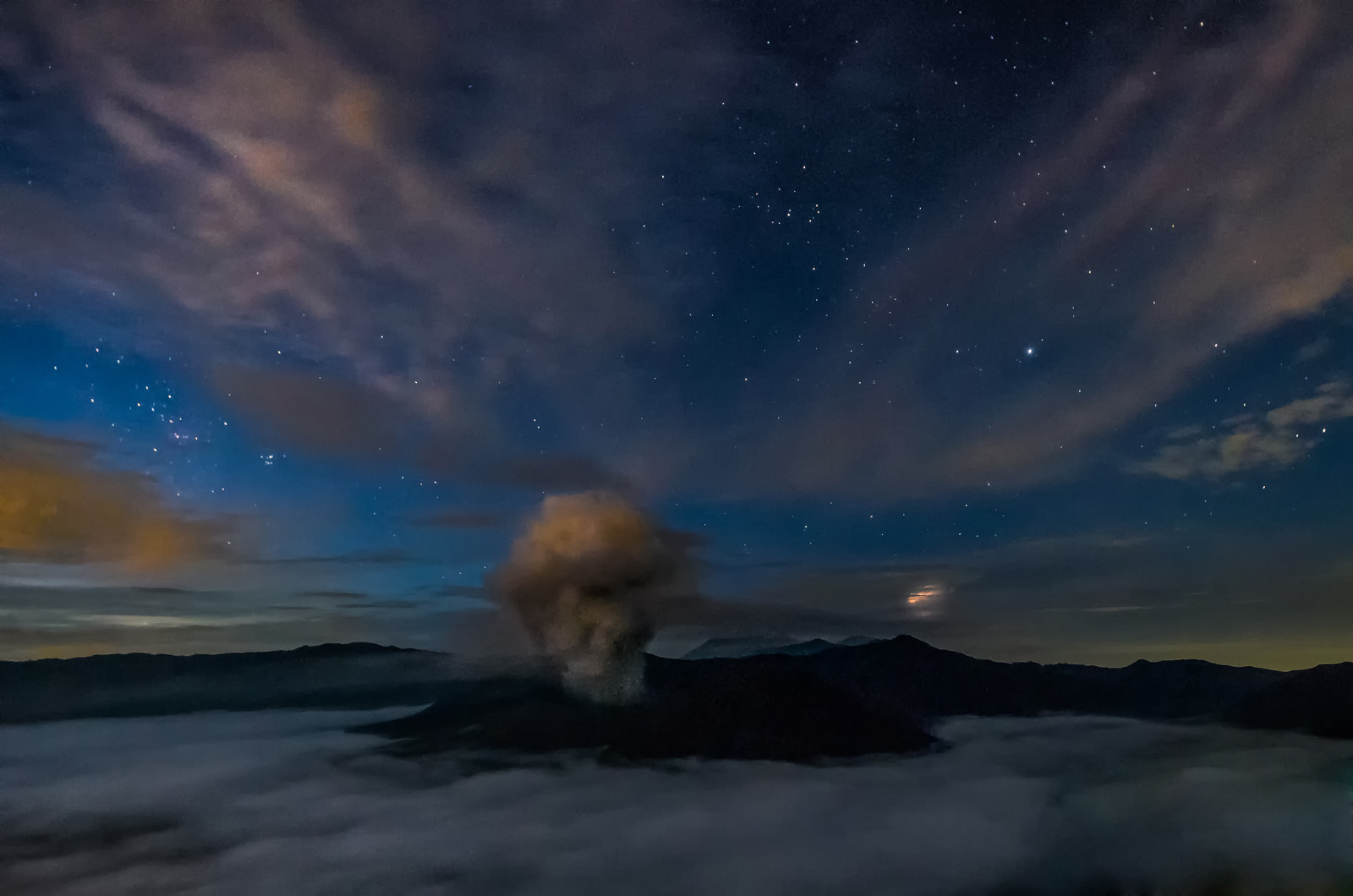 Sigma AF 10-20mm F4-5.6 EX DC sample photo. Before sunrise @ bromo viewpoint photography