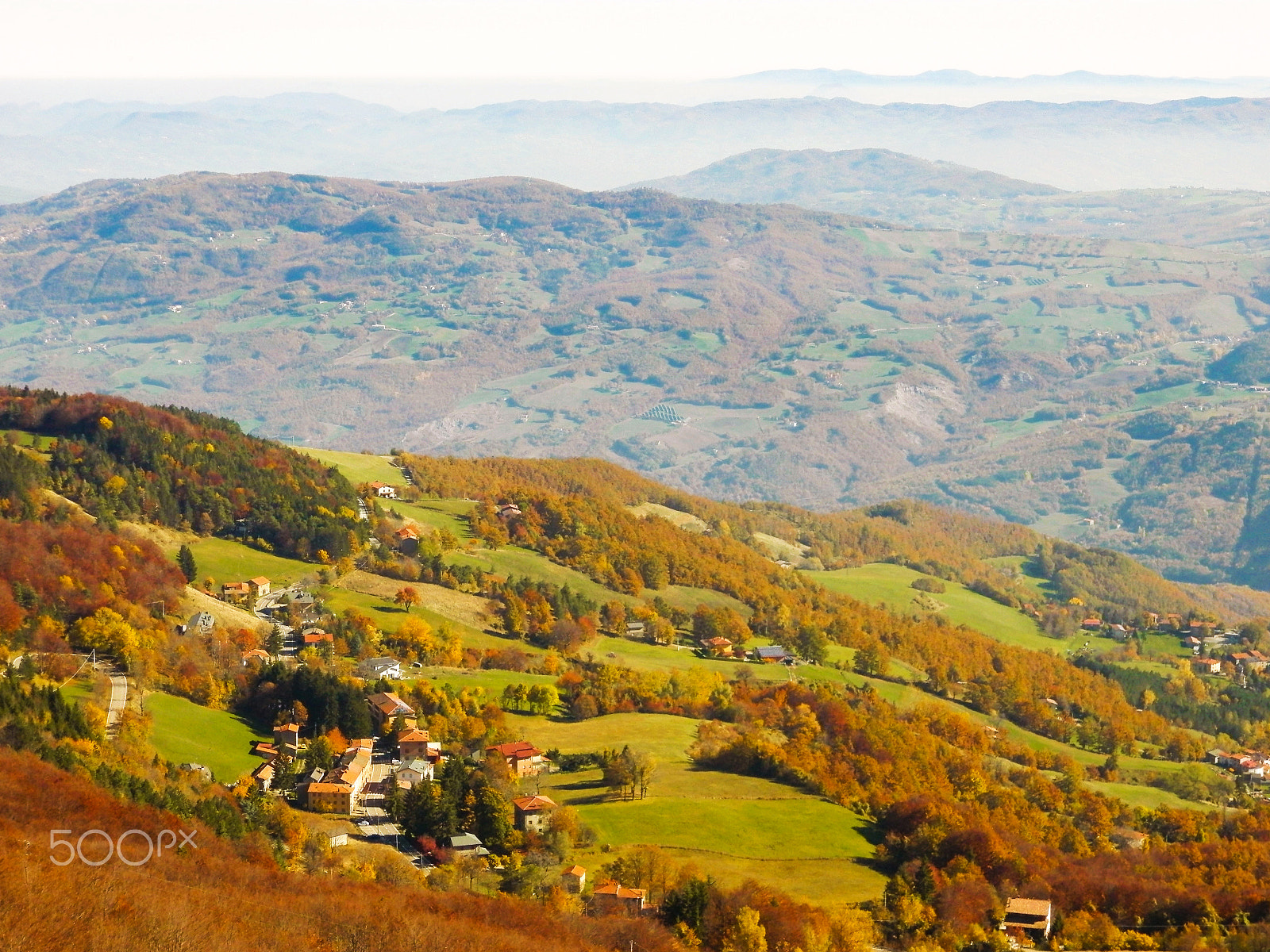 Olympus SP-620UZ sample photo. Autumn on the italian apennine mountains. photography