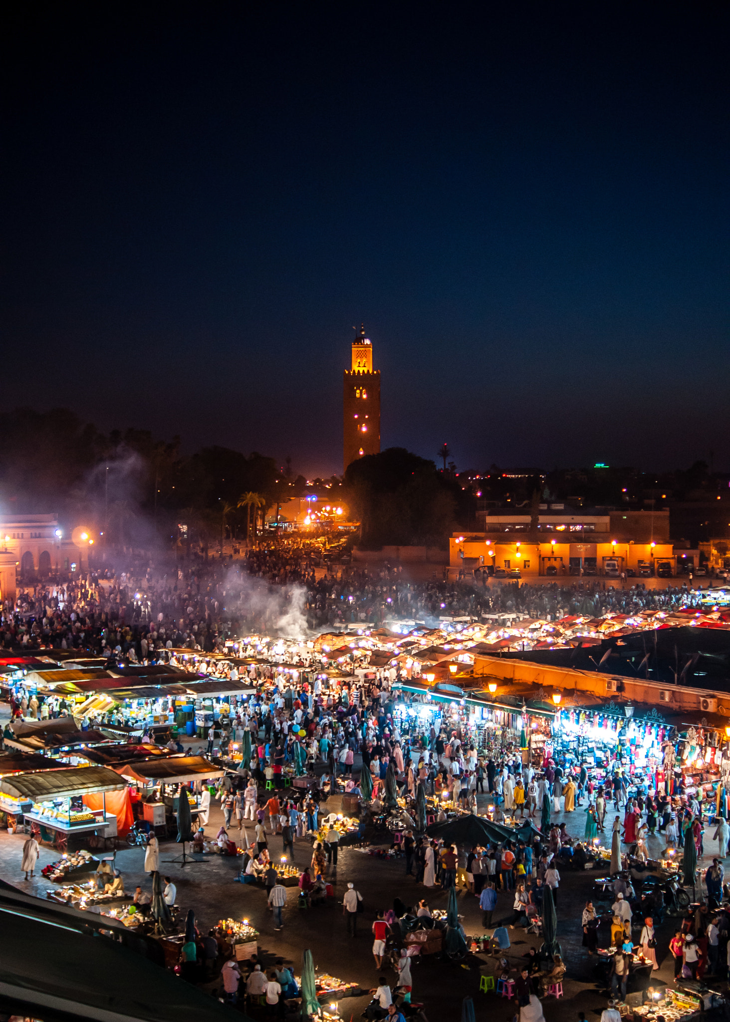 Sony Alpha DSLR-A700 + Sony DT 35mm F1.8 SAM sample photo. Jemaa el fna by night photography
