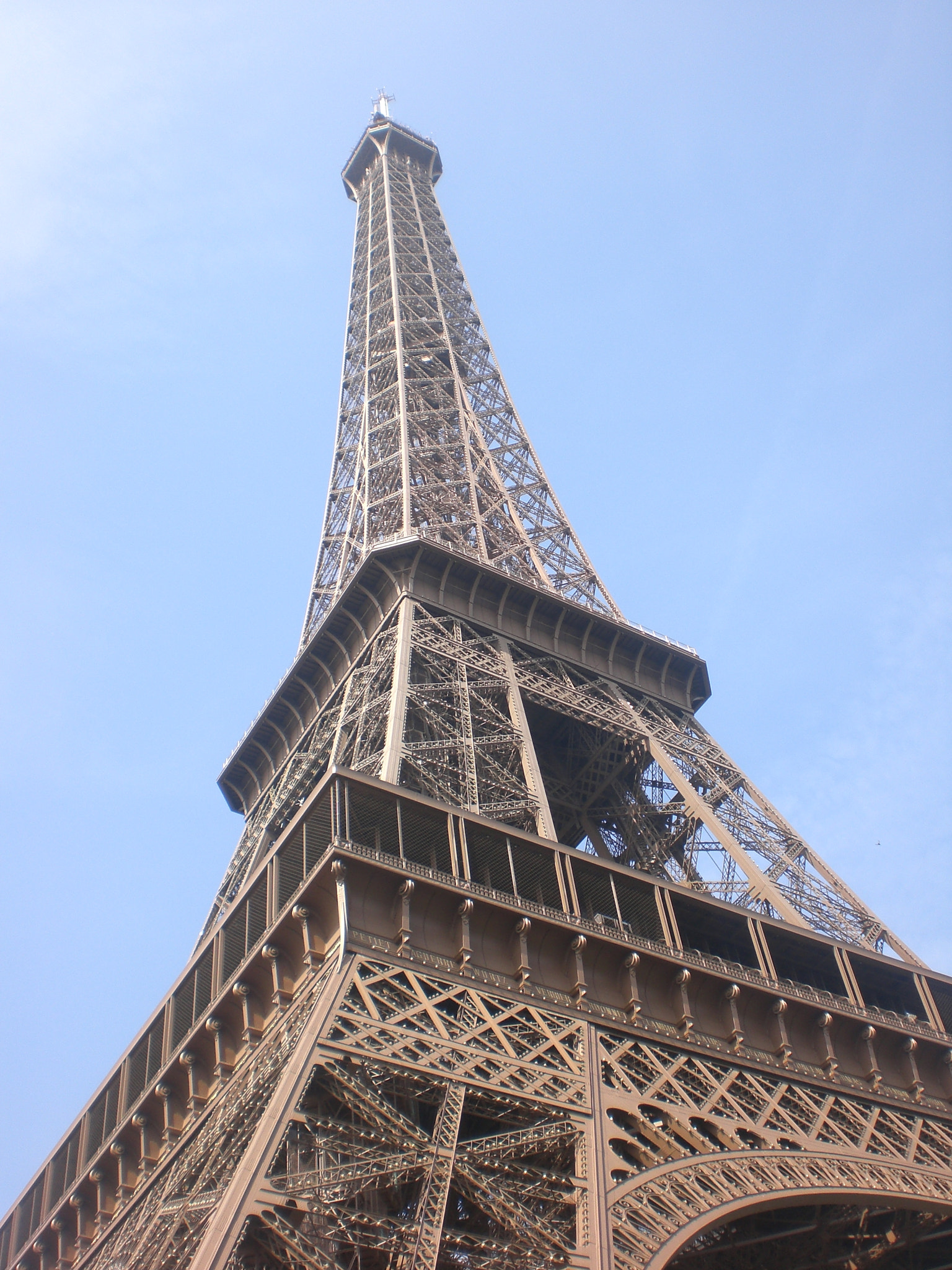 CASIO EX-Z75 sample photo. Paris, france photography