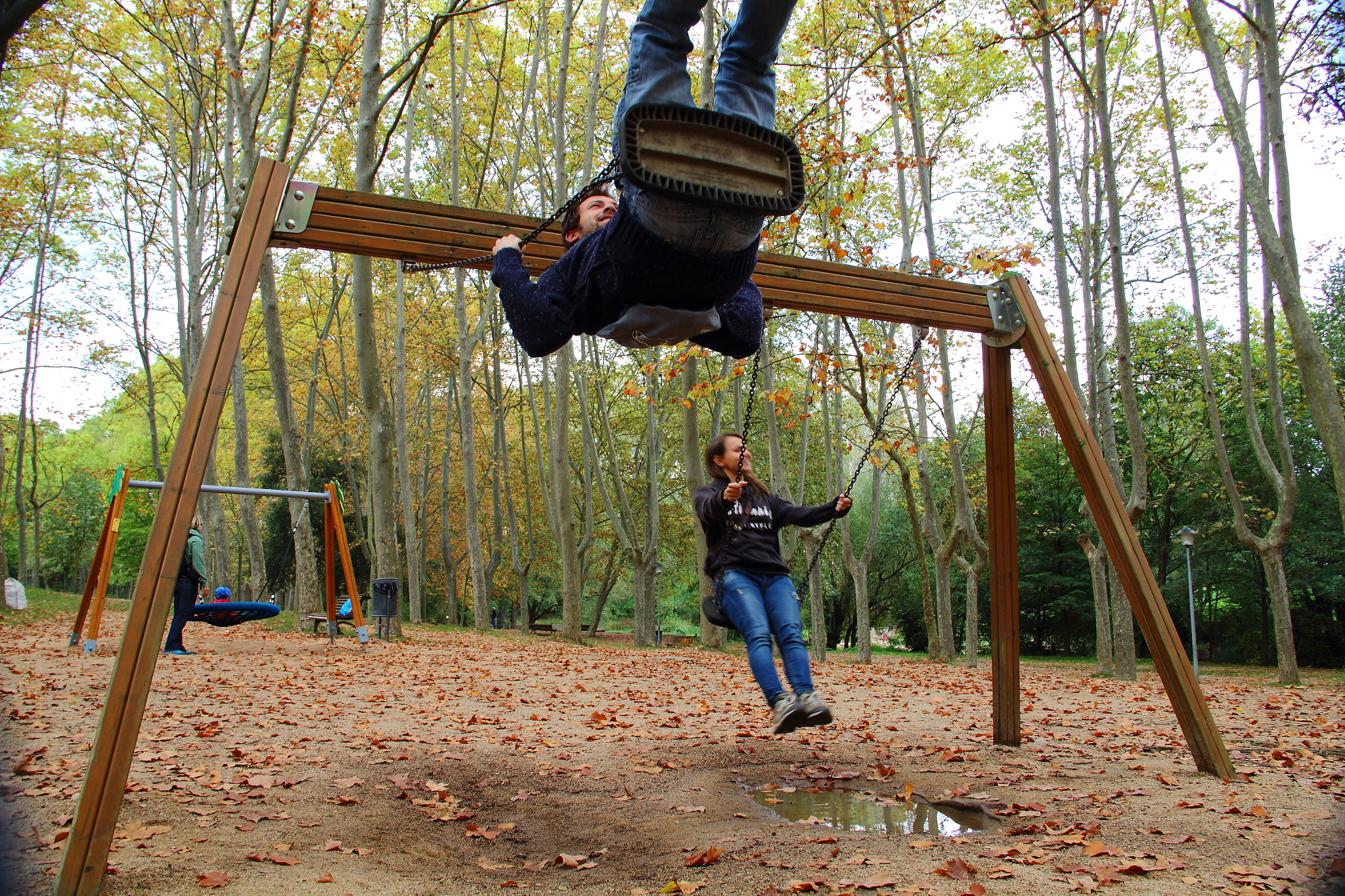 Canon EF-S 18-135mm F3.5-5.6 IS sample photo. Swing photography