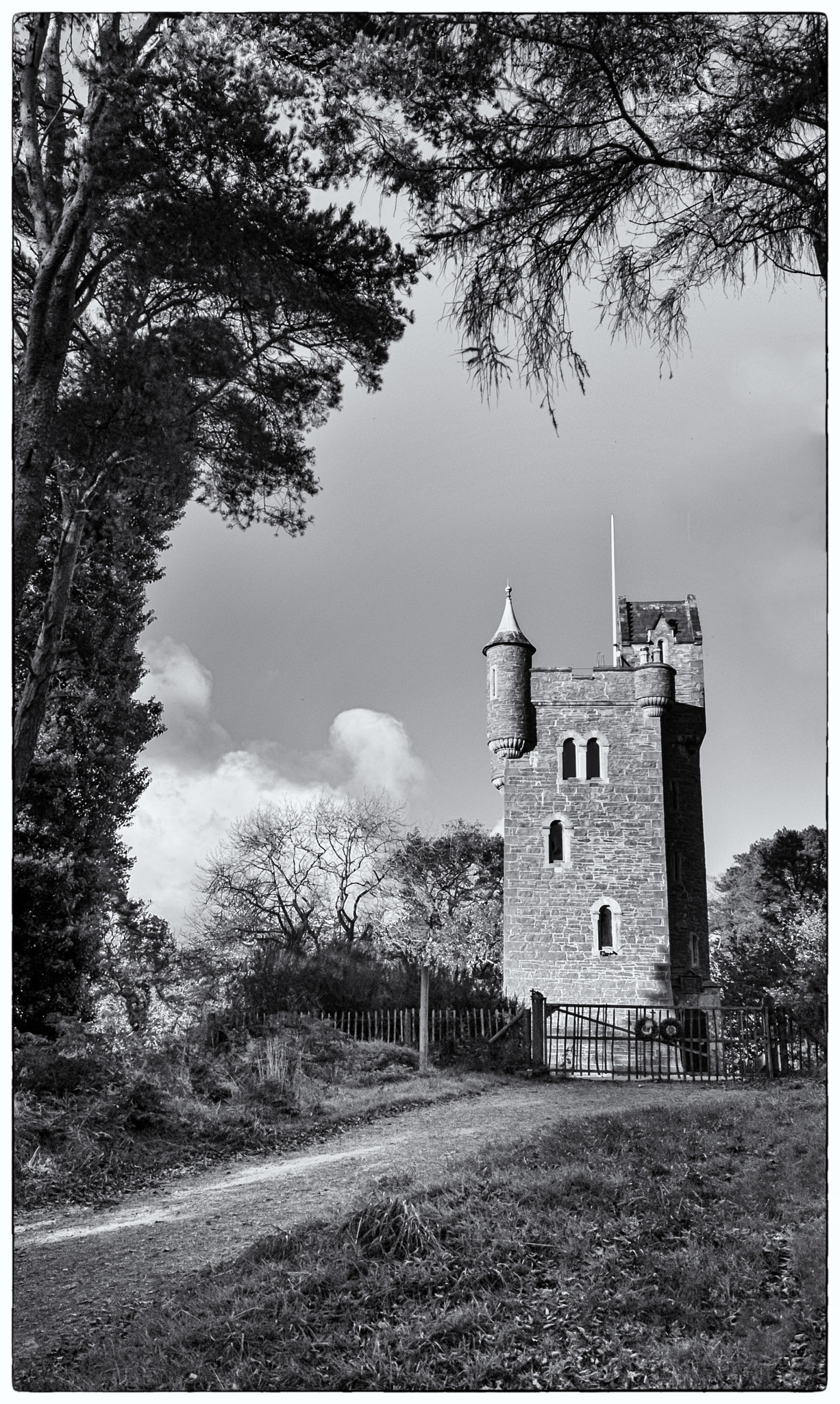 Sigma 10-20mm F4-5.6 EX DC HSM sample photo. Helen's tower photography