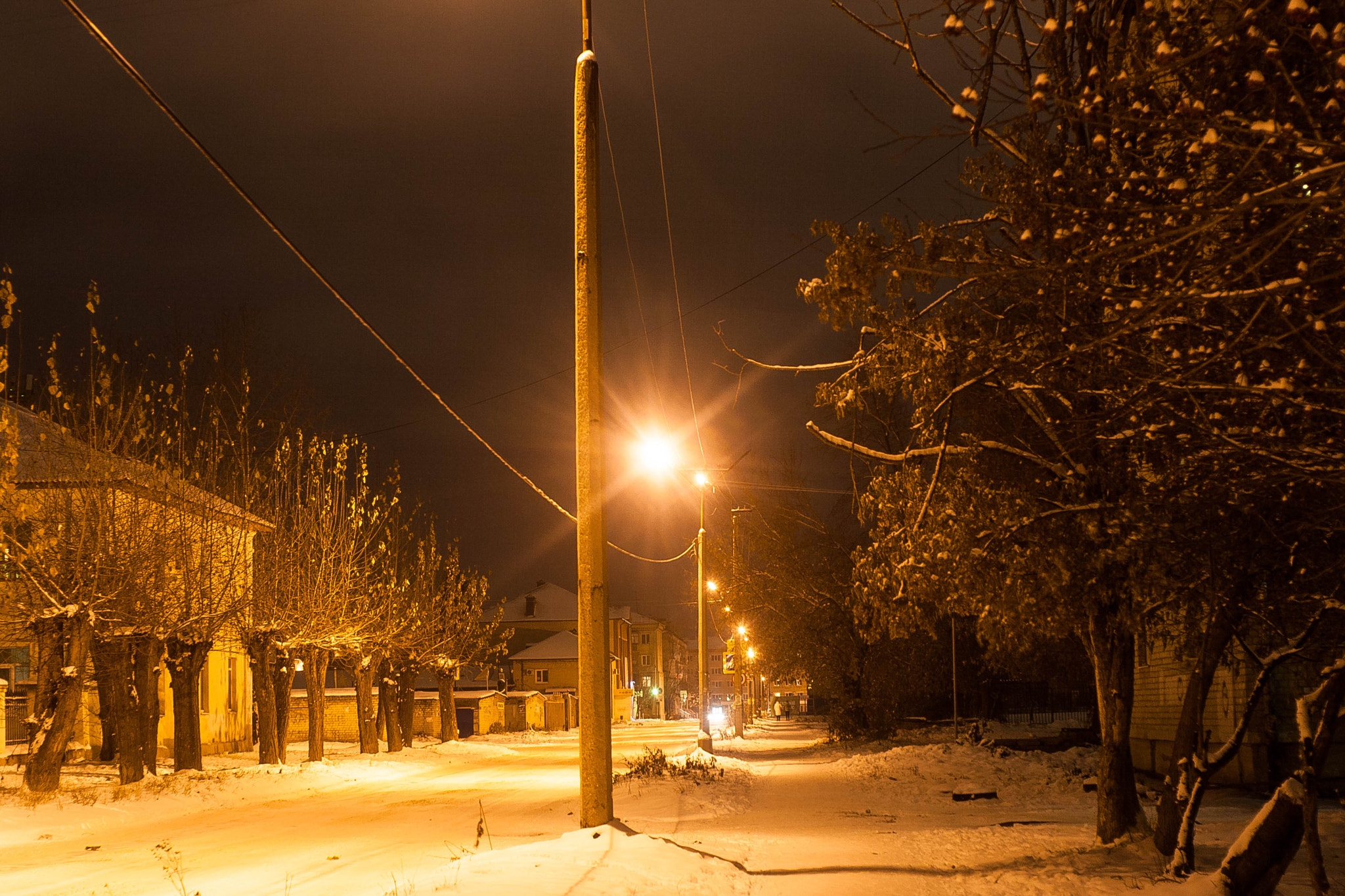 Canon EF 35-80mm f/4-5.6 sample photo. It's oh so quiet photography