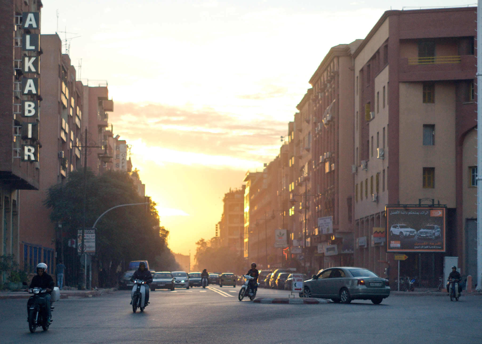 Sony Alpha DSLR-A700 sample photo. Marrakech sunset photography