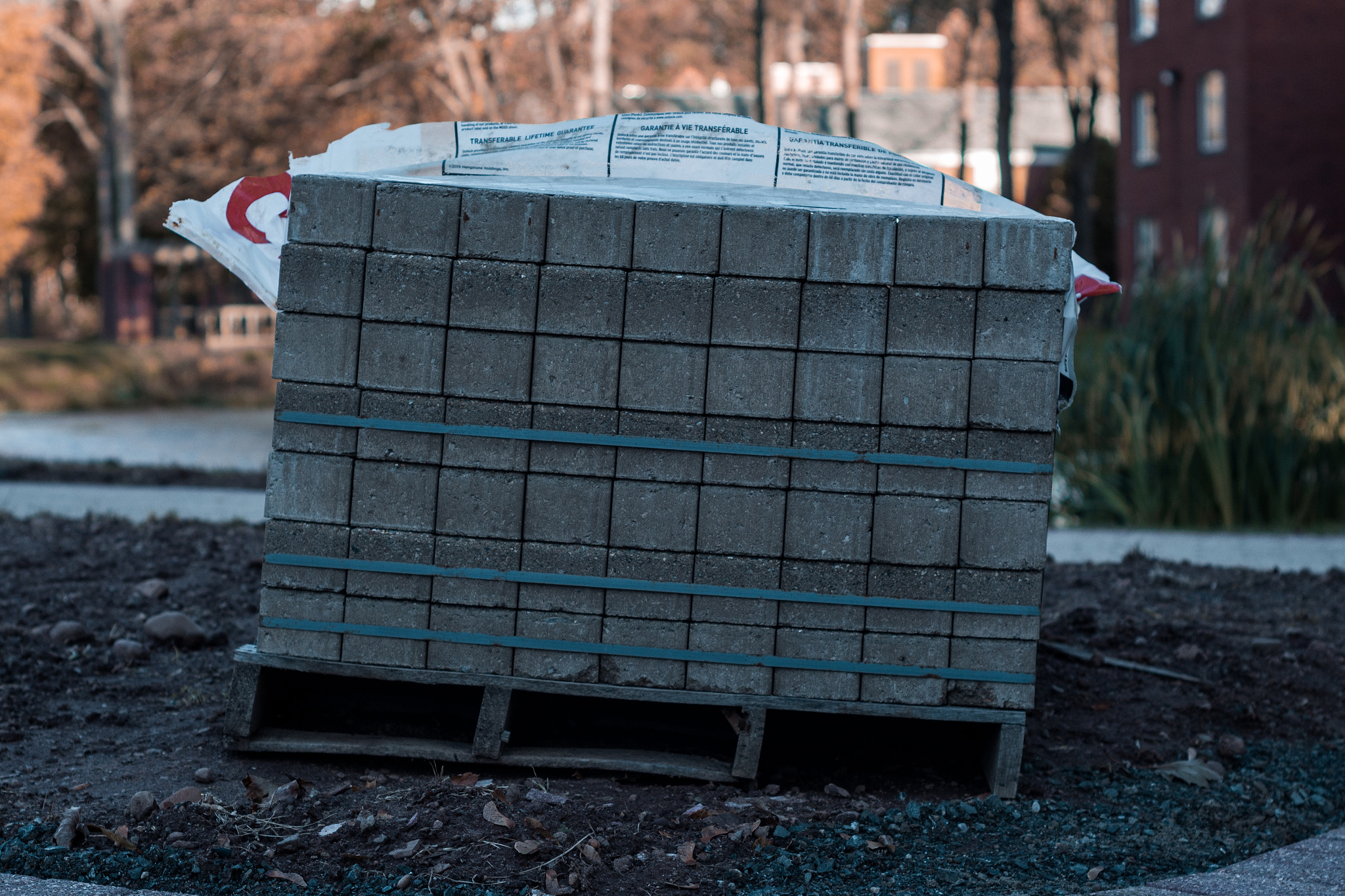Canon EOS 700D (EOS Rebel T5i / EOS Kiss X7i) sample photo. Bricks in progress photography