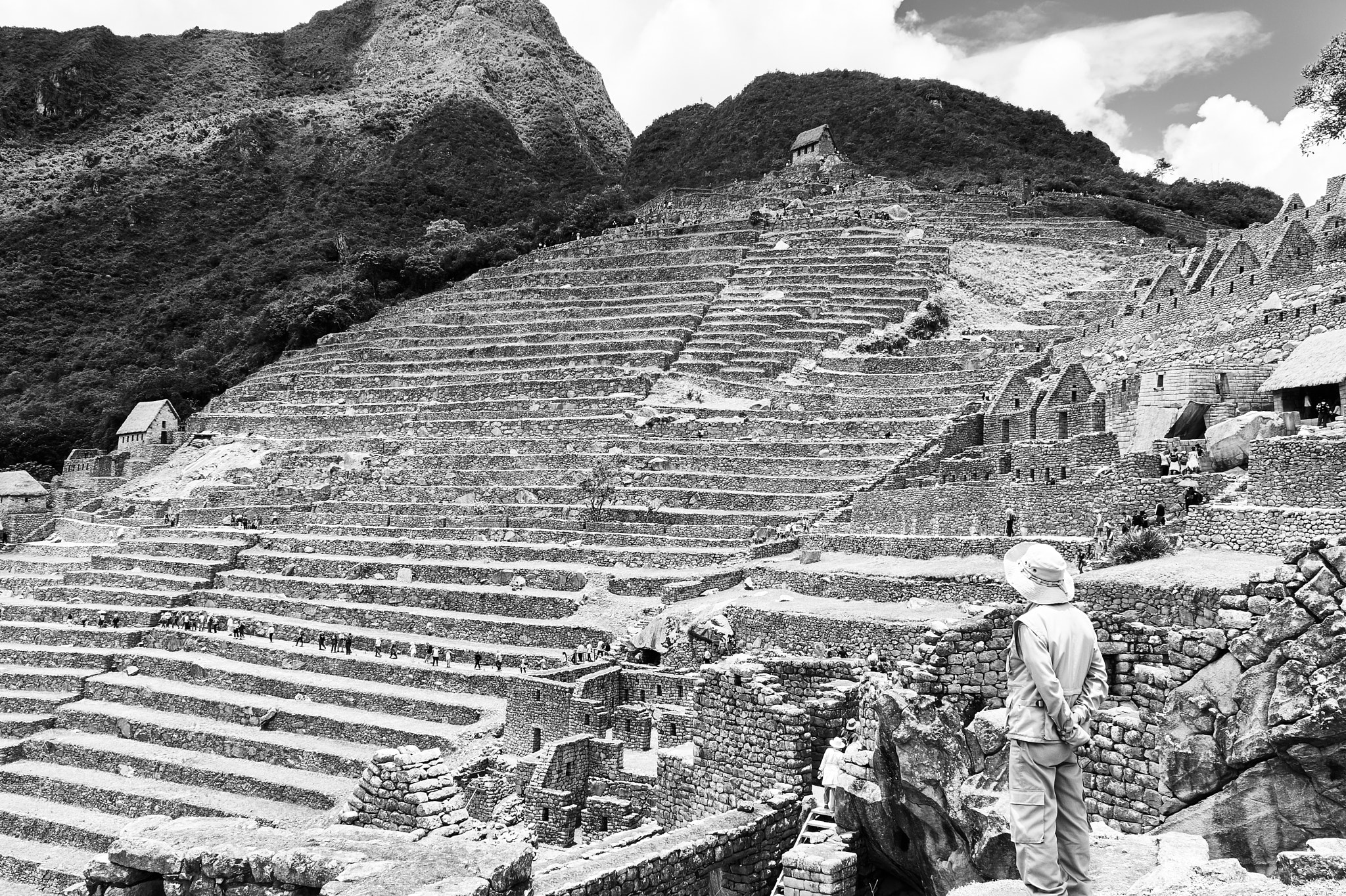 Sony FE 28-70mm F3.5-5.6 OSS sample photo. Güellando machu picchu photography