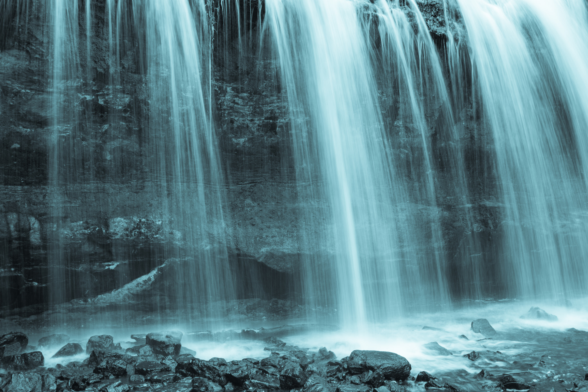 Canon EOS 760D (EOS Rebel T6s / EOS 8000D) sample photo. Blue falls photography