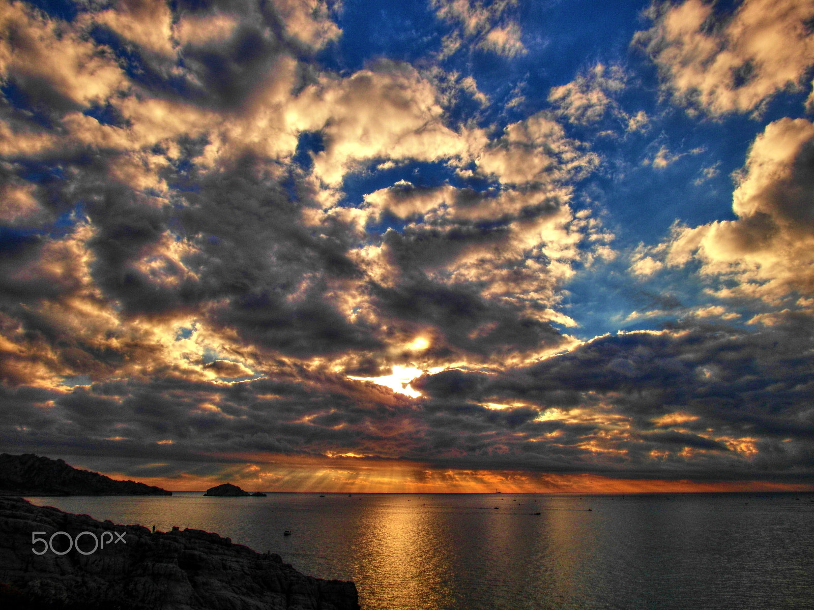 Samsung EX1 sample photo. Sunset over the park nationale calanques photography