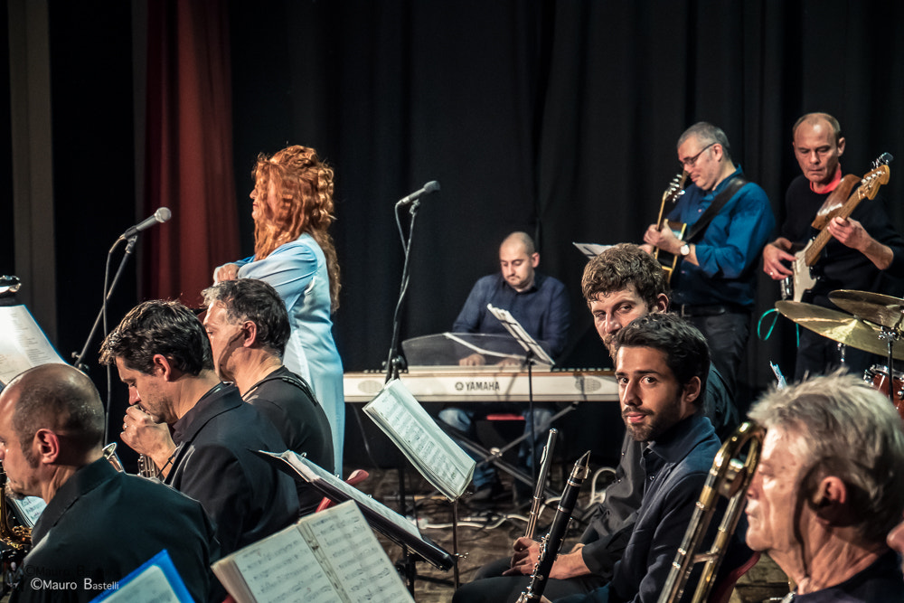 Samsung NX 16-50mm F2.0-2.8 S ED OIS sample photo. Born to swing jazz orchestra photography