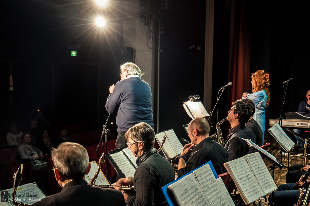 Samsung NX 16-50mm F2.0-2.8 S ED OIS sample photo. Born to swing jazz orchestra photography