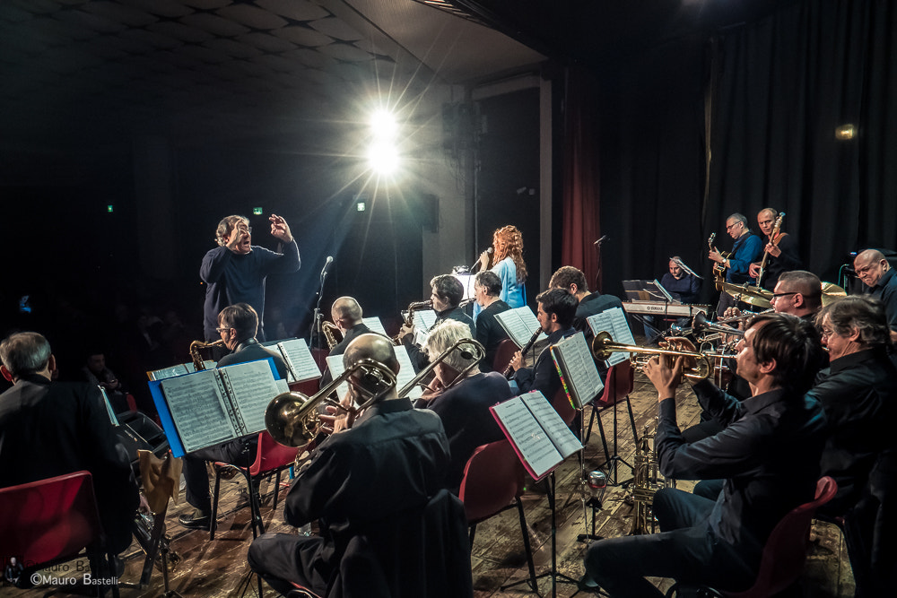 Samsung NX 16-50mm F2.0-2.8 S ED OIS sample photo. Born to swing jazz orchestra photography