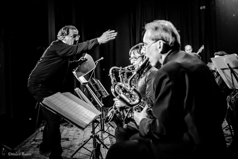 Samsung NX 16-50mm F2.0-2.8 S ED OIS sample photo. Born to swing jazz orchestra photography