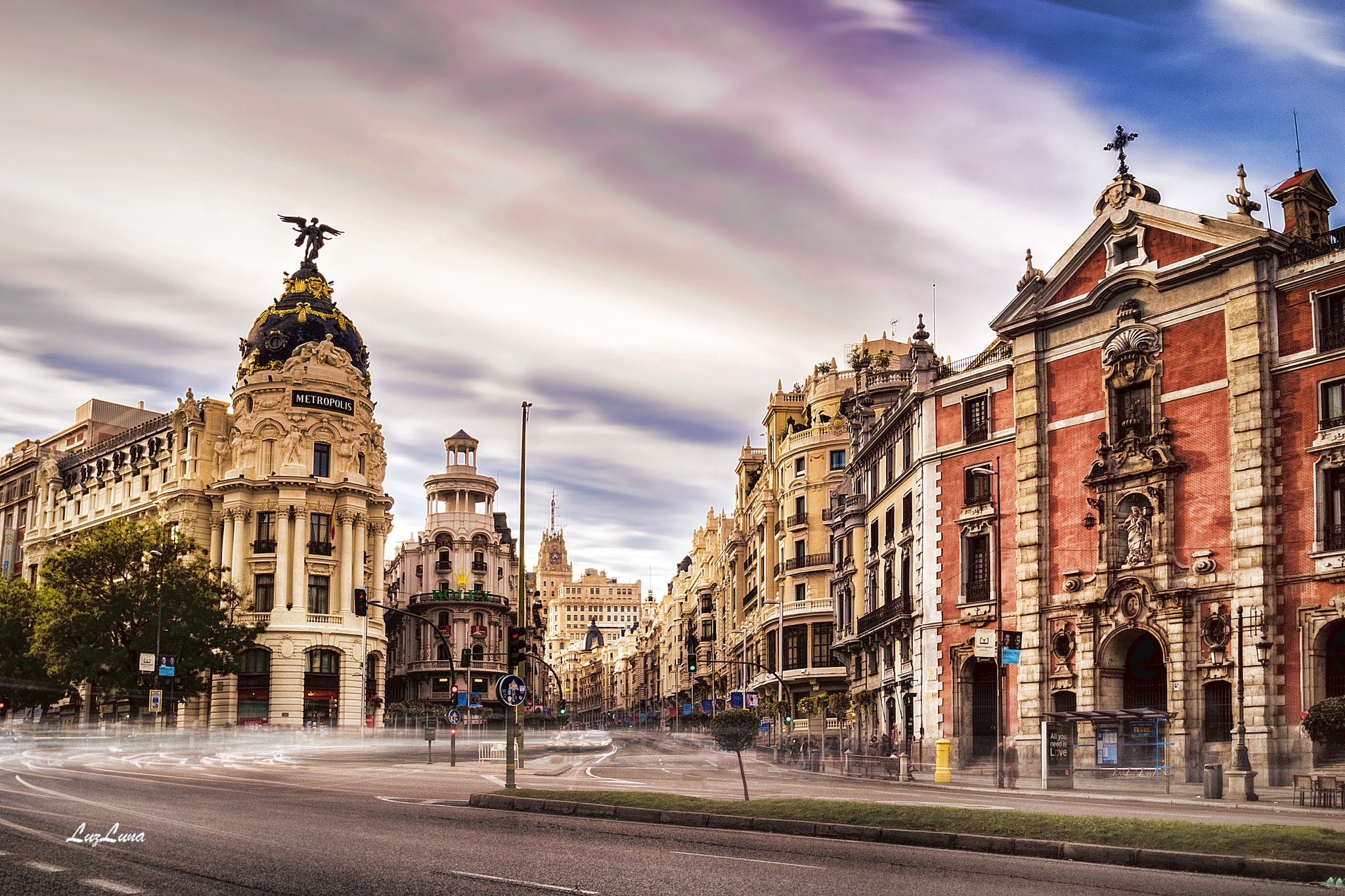 Sigma 10-20mm F3.5 EX DC HSM sample photo. Gran vía photography