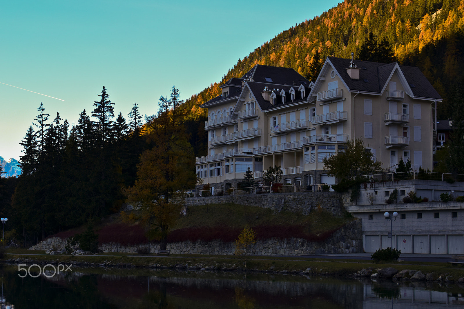 AF Zoom-Nikkor 35-135mm f/3.5-4.5 N sample photo. Champex-lac photography