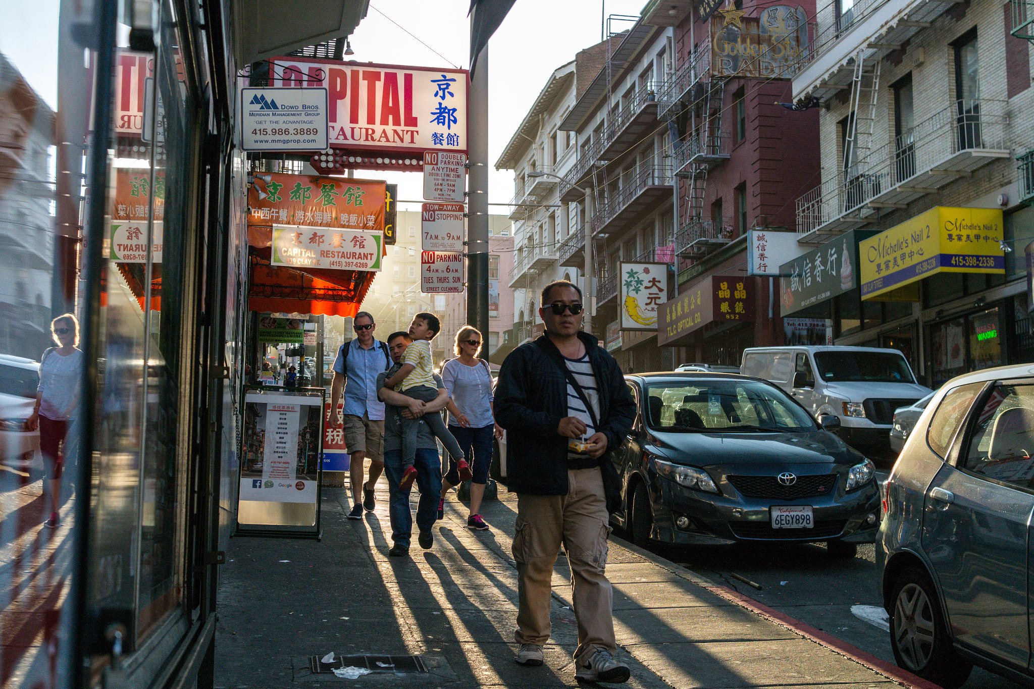 Samsung NX300 + Samsung NX 30mm F2 Pancake sample photo. China town photography