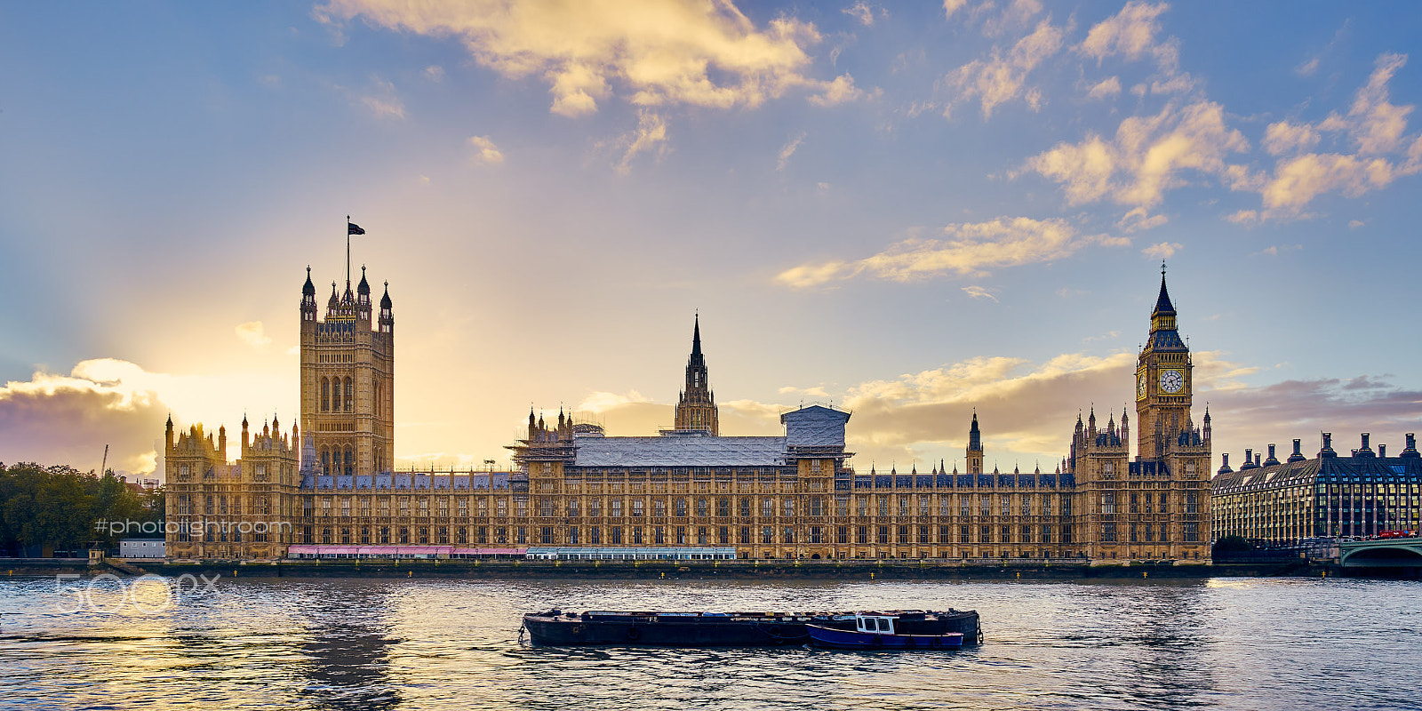 Phase One IQ250 sample photo. London parliament photography