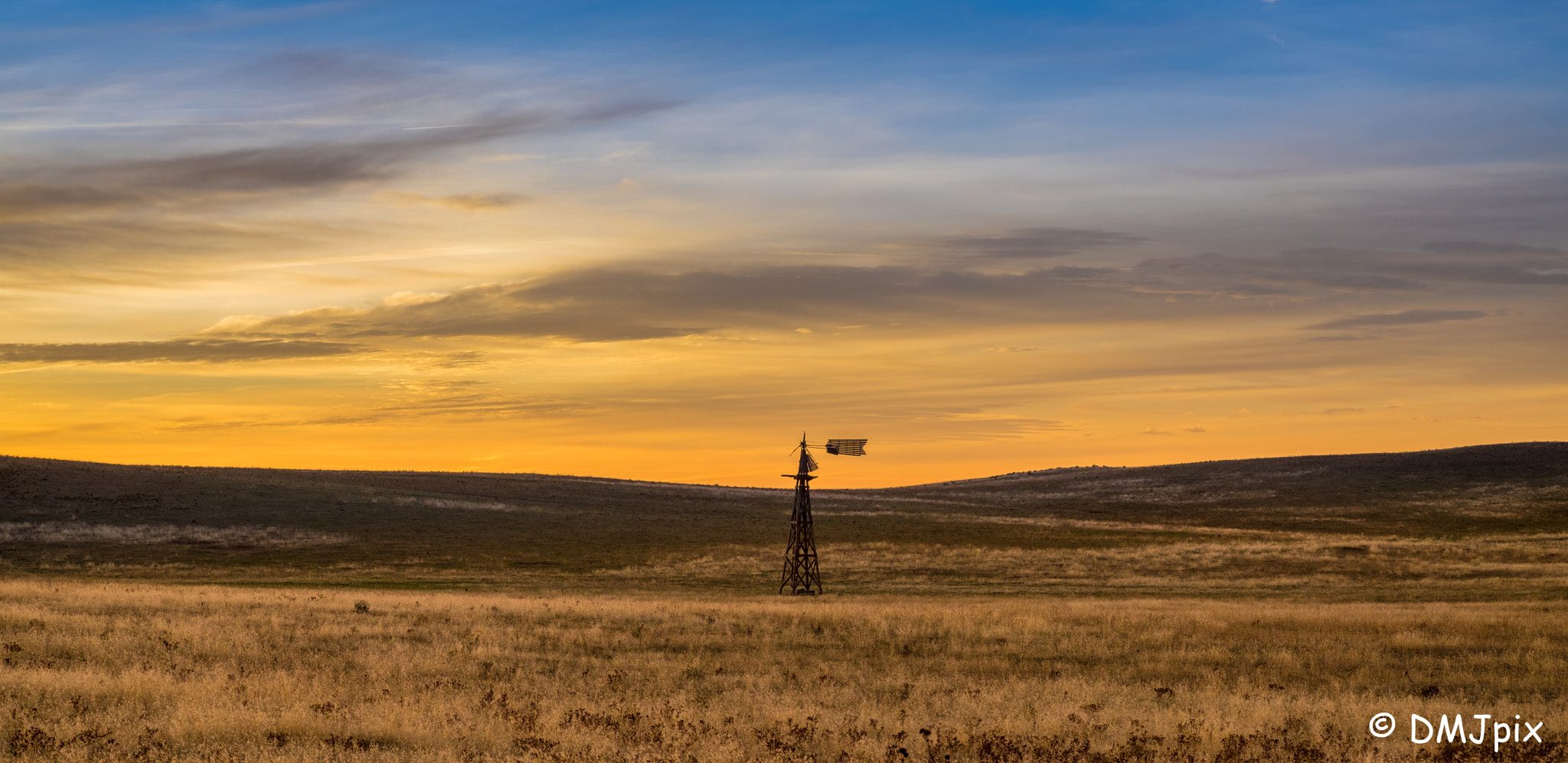 Fujifilm X-T1 + Fujifilm XF 60mm F2.4 R Macro sample photo. Sunrise zion mountain ranch windmill photography