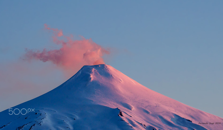 Sigma 50-500mm F4.5-6.3 DG OS HSM sample photo. Red smoke photography