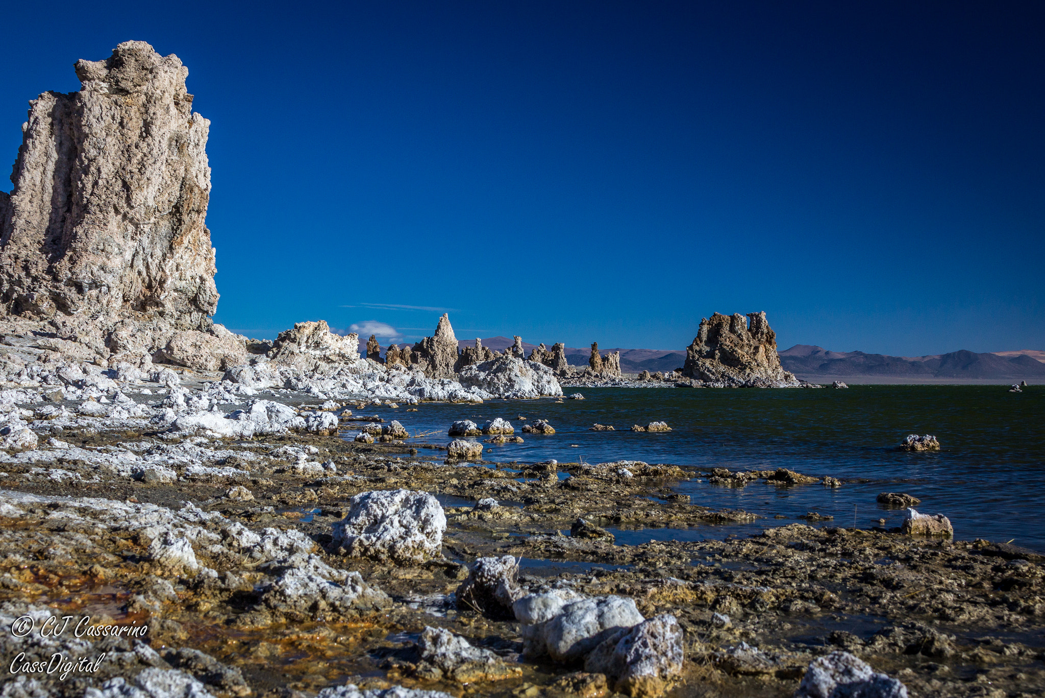 Canon EF 28-135mm F3.5-5.6 IS USM sample photo. Mono lake photography