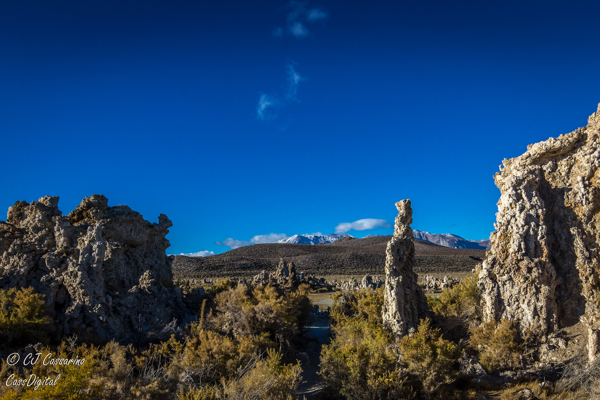 Canon EOS 600D (Rebel EOS T3i / EOS Kiss X5) sample photo. Snowy tops over the tufas photography