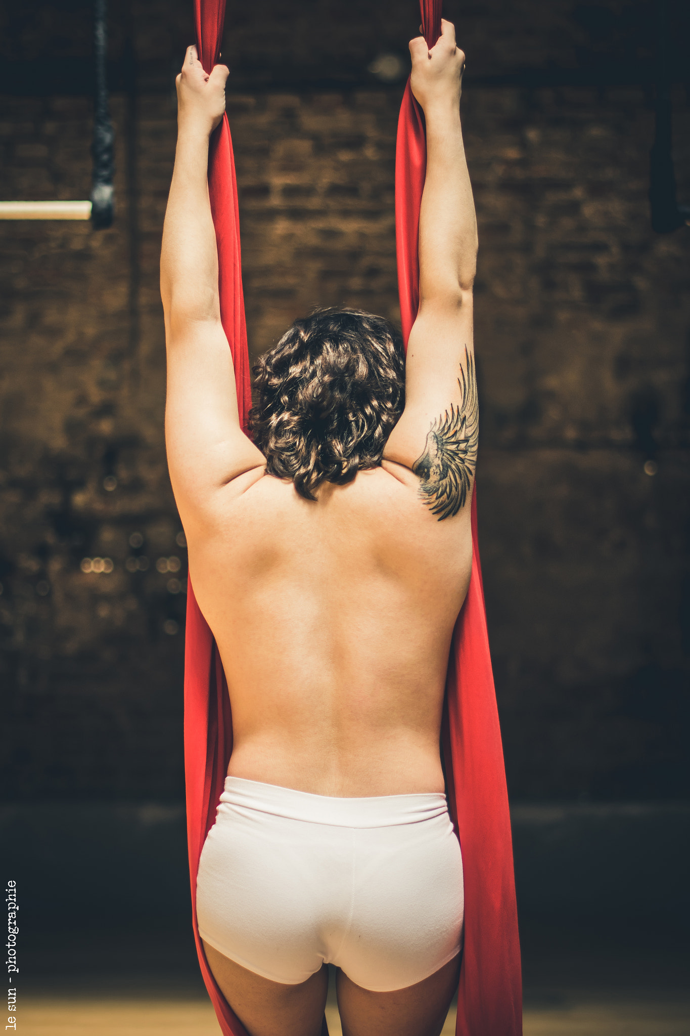 Nikon D3300 + Nikon AF-S Nikkor 50mm F1.4G sample photo. Sofi - aerialist photography