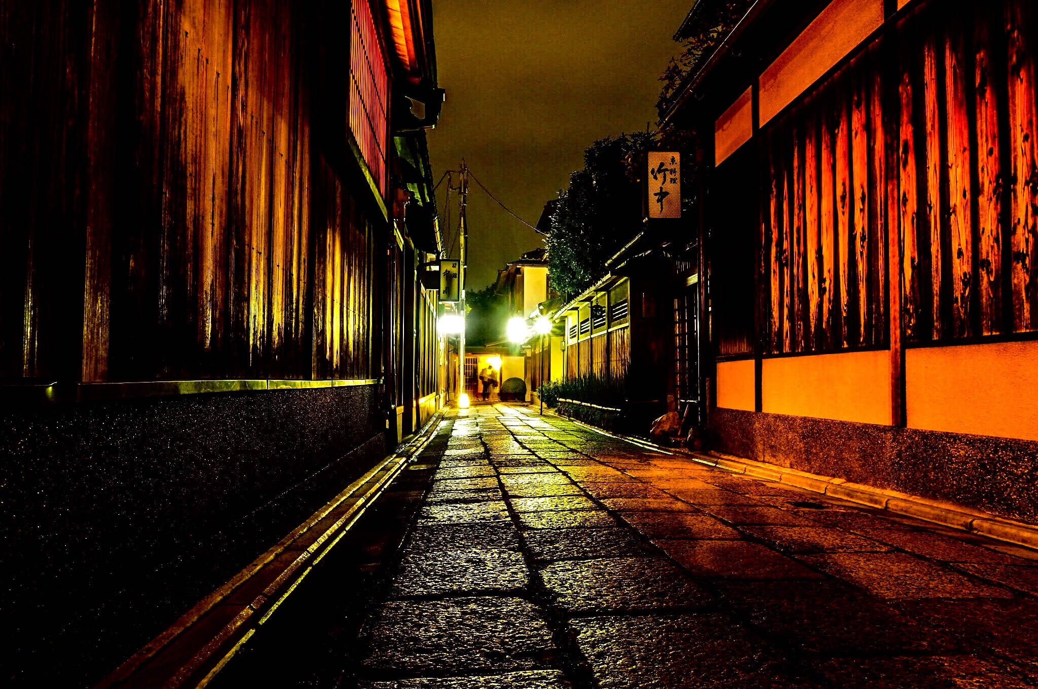 Olympus OM-D E-M10 + OLYMPUS M.12mm F2.0 sample photo. 石塀小路 photography