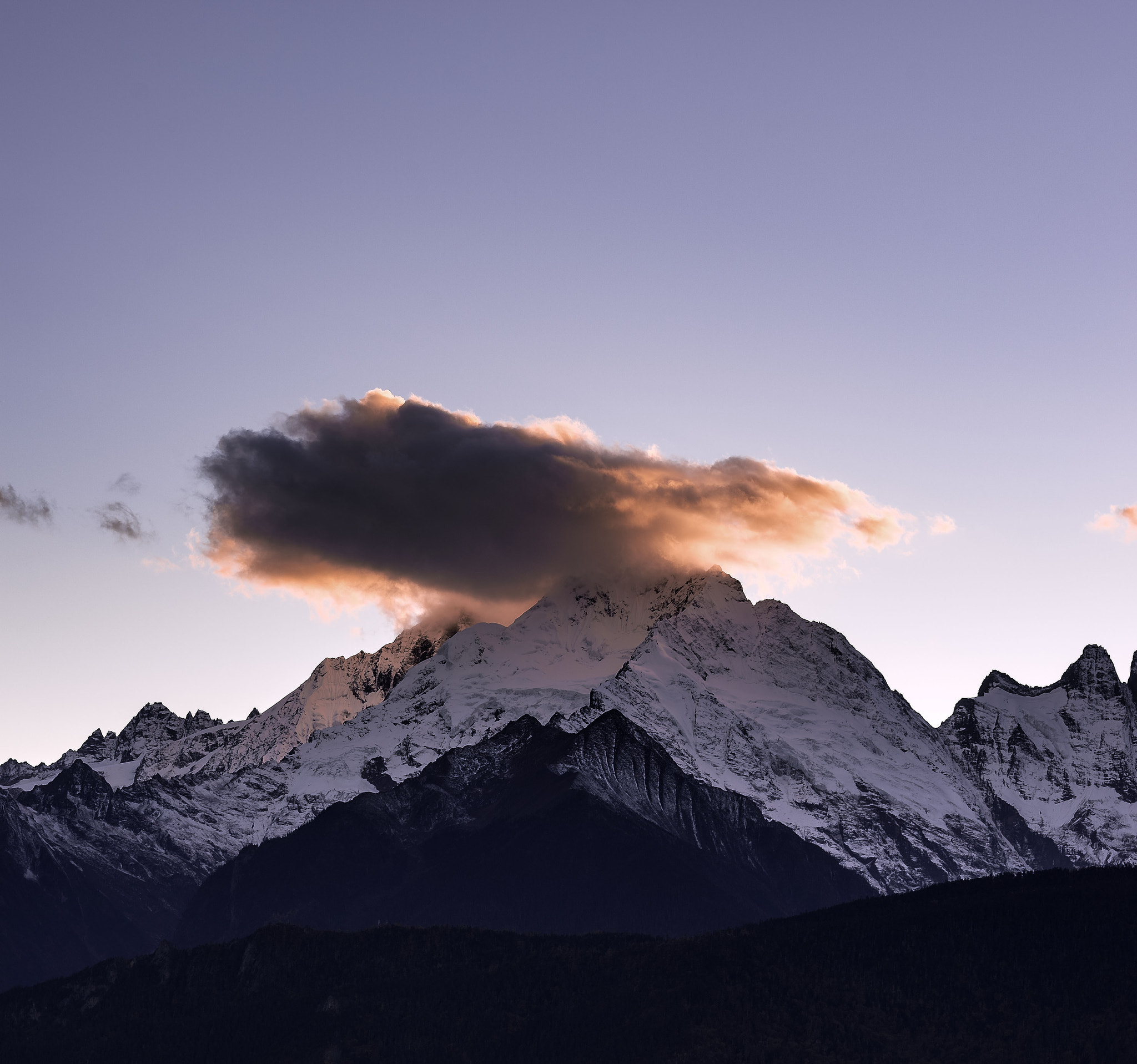 Sony a7 + Sony FE 85mm F1.4 GM sample photo. Meri snow mountain photography