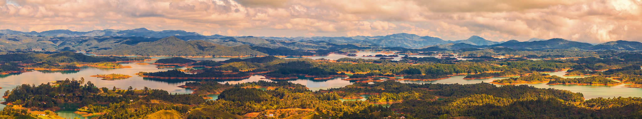Canon EOS 760D (EOS Rebel T6s / EOS 8000D) sample photo. Guatape reservoir 2 photography