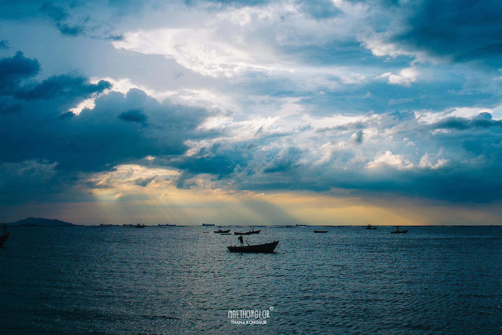 Nikon D610 + Nikon AF-S Nikkor 28mm F1.8G sample photo. Edit photography