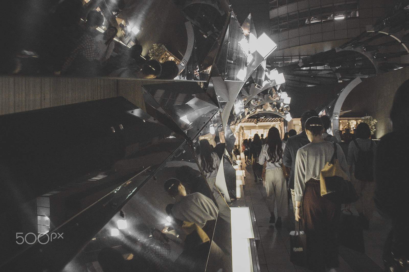 Canon EOS 600D (Rebel EOS T3i / EOS Kiss X5) sample photo. Shibuya urban photography