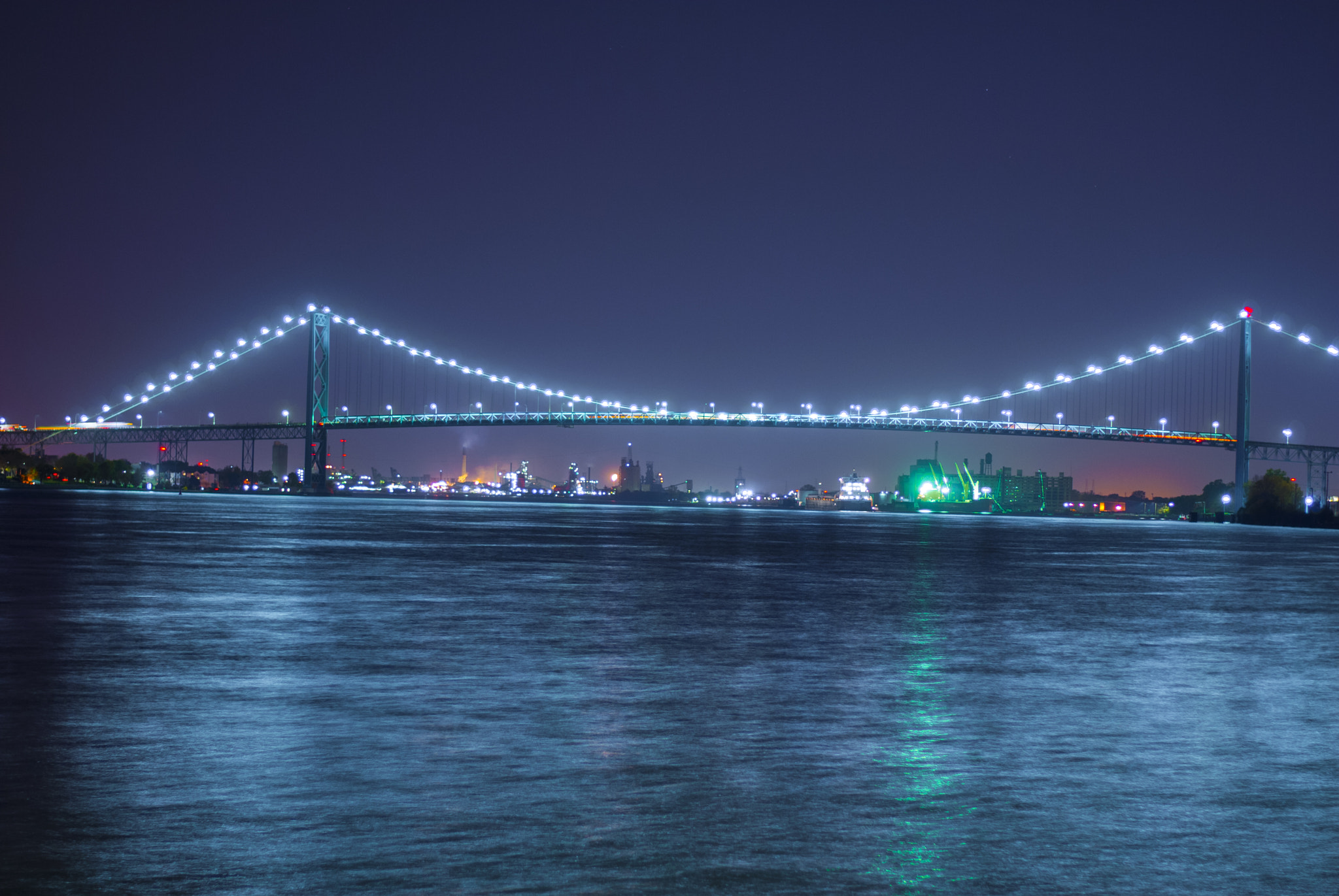 Nikon D200 + Nikon AF-S Nikkor 50mm F1.8G sample photo. Ambassador bridge photography