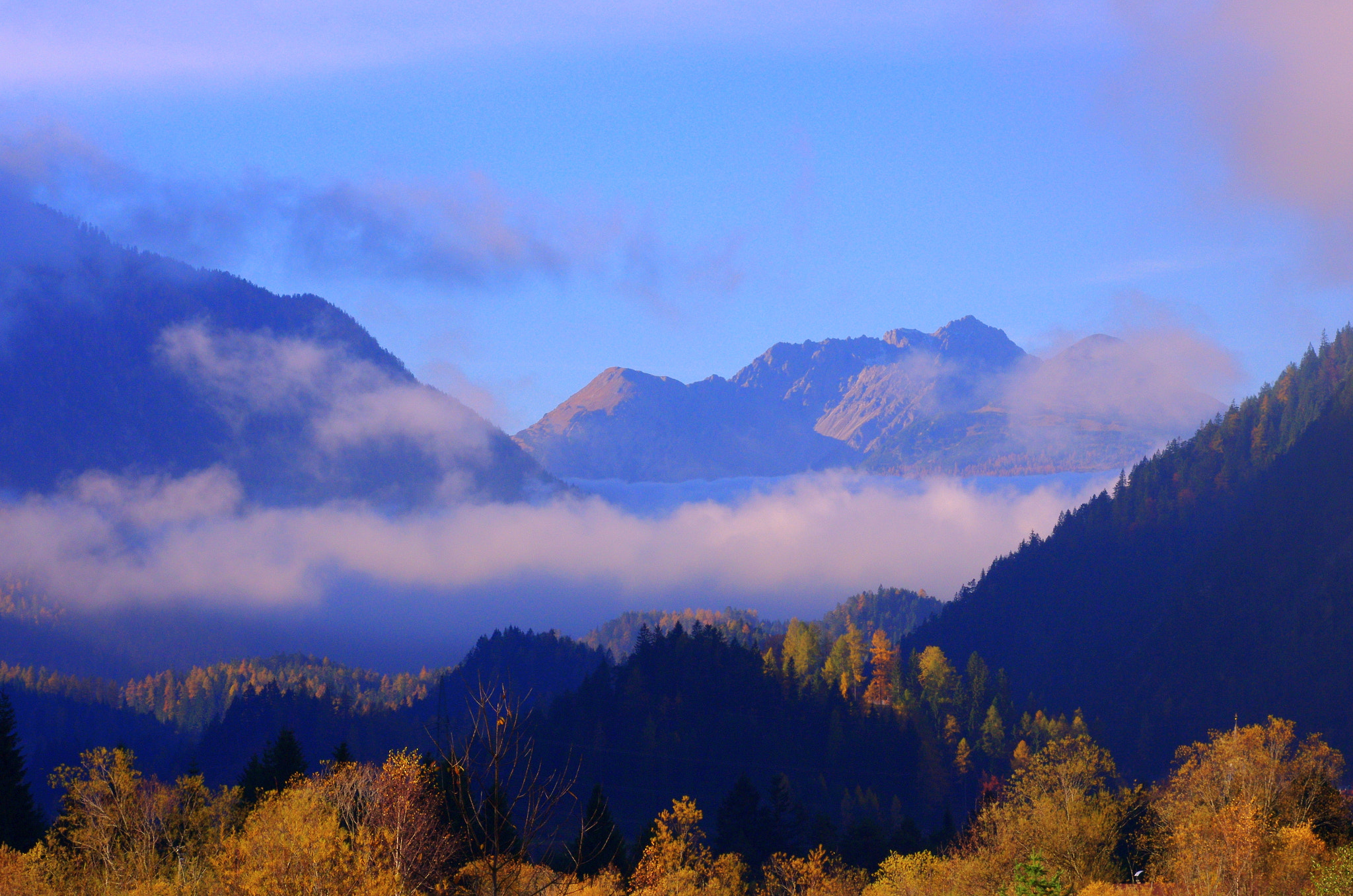 Pentax K-5 sample photo. The days become cooler and autumnal photography