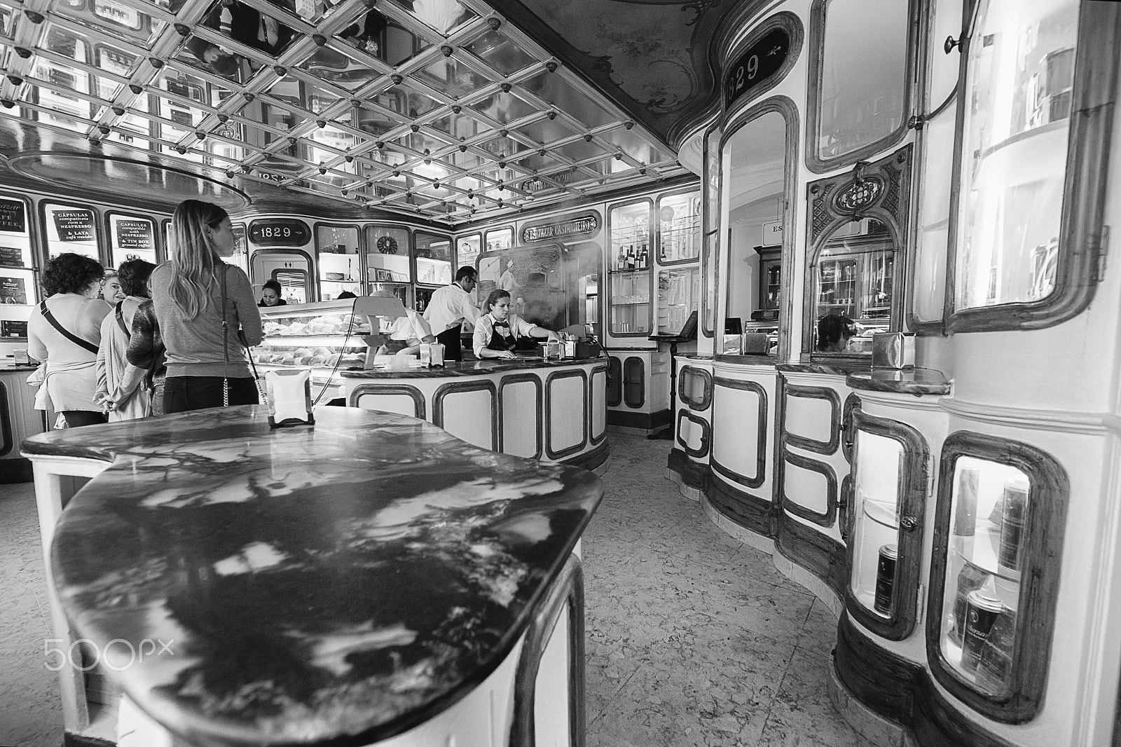 Canon EF 14mm F2.8L II USM sample photo. Having breakfast (here with me) photography